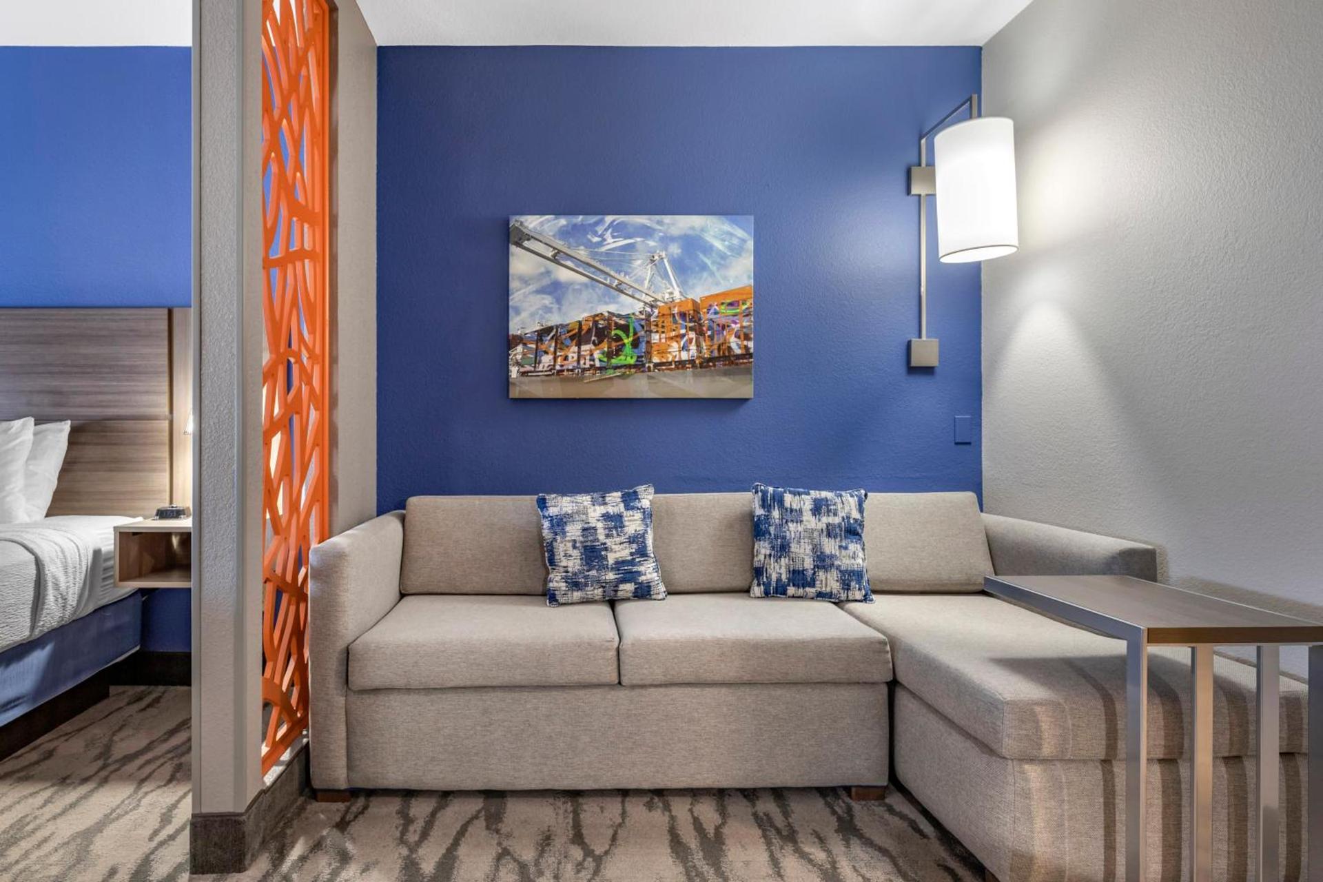 Best Western Plus Castlerock Inn & Suites photo 22