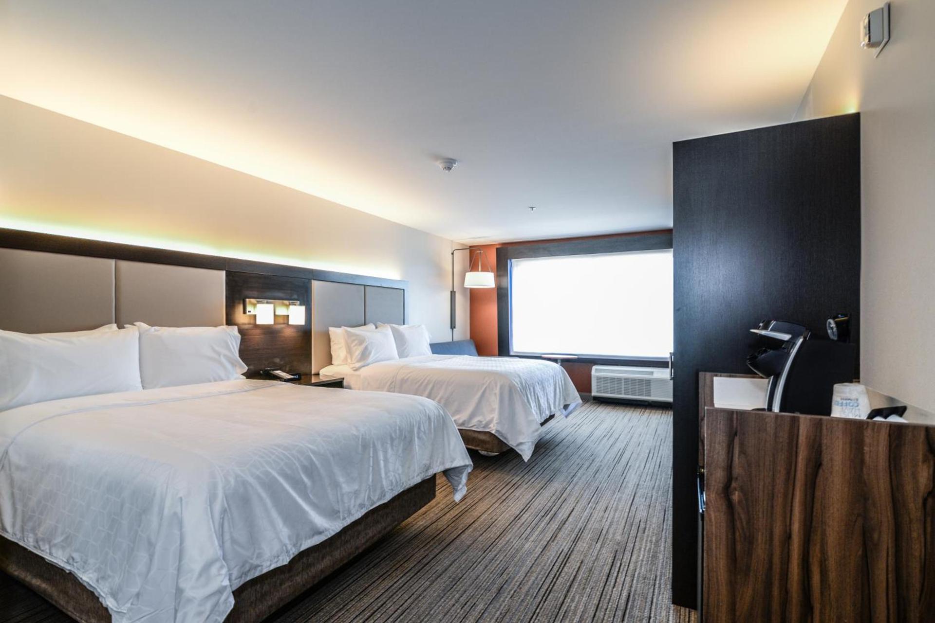 Holiday Inn Express Flint-Campus Area by IHG photo 26