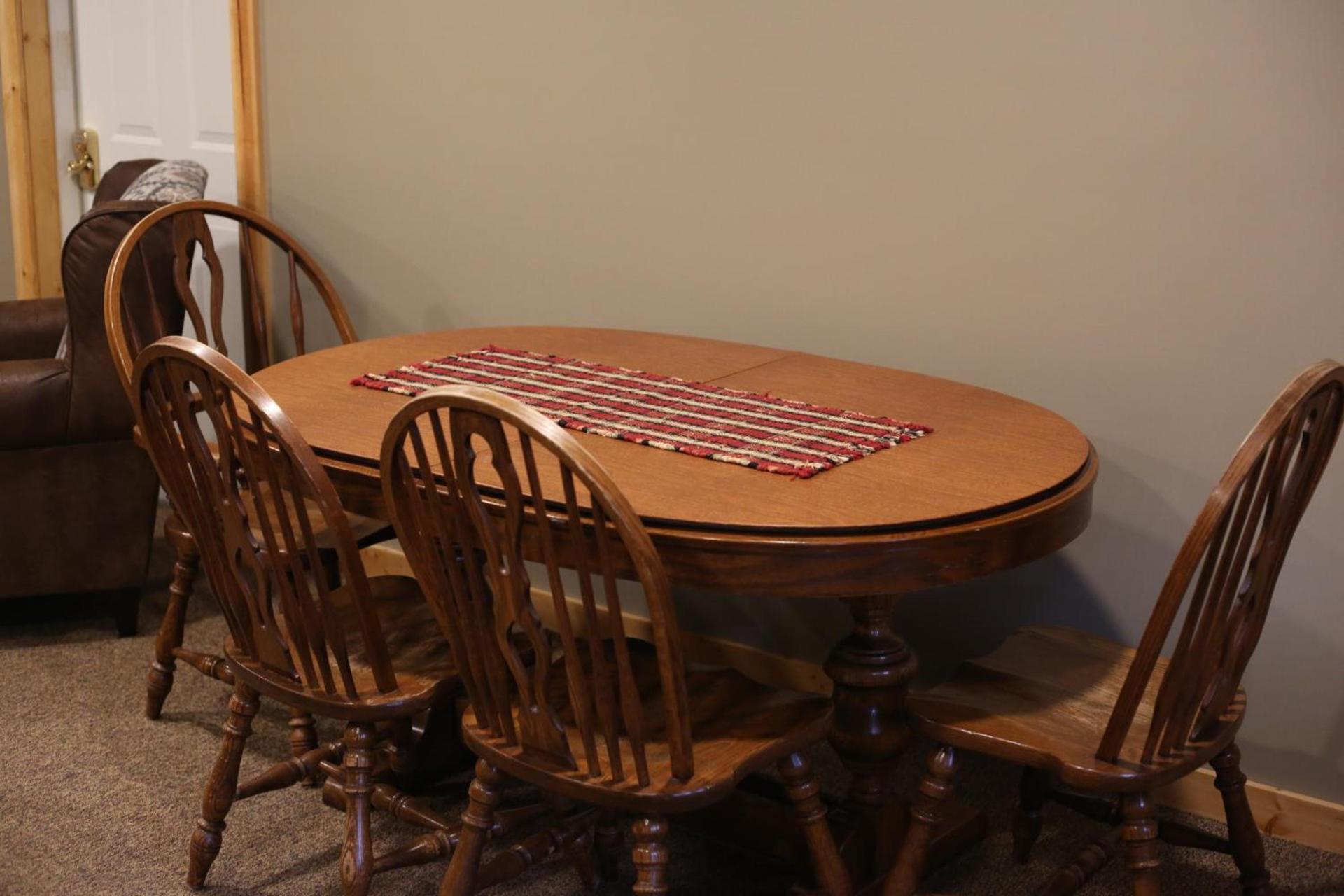 Blessing Lodge by Amish Country Lodging photo 38