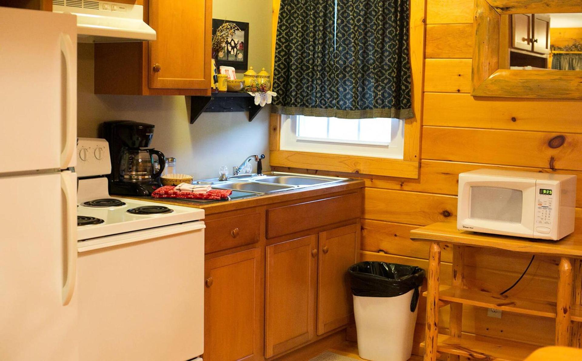 Blessing Lodge by Amish Country Lodging photo 14