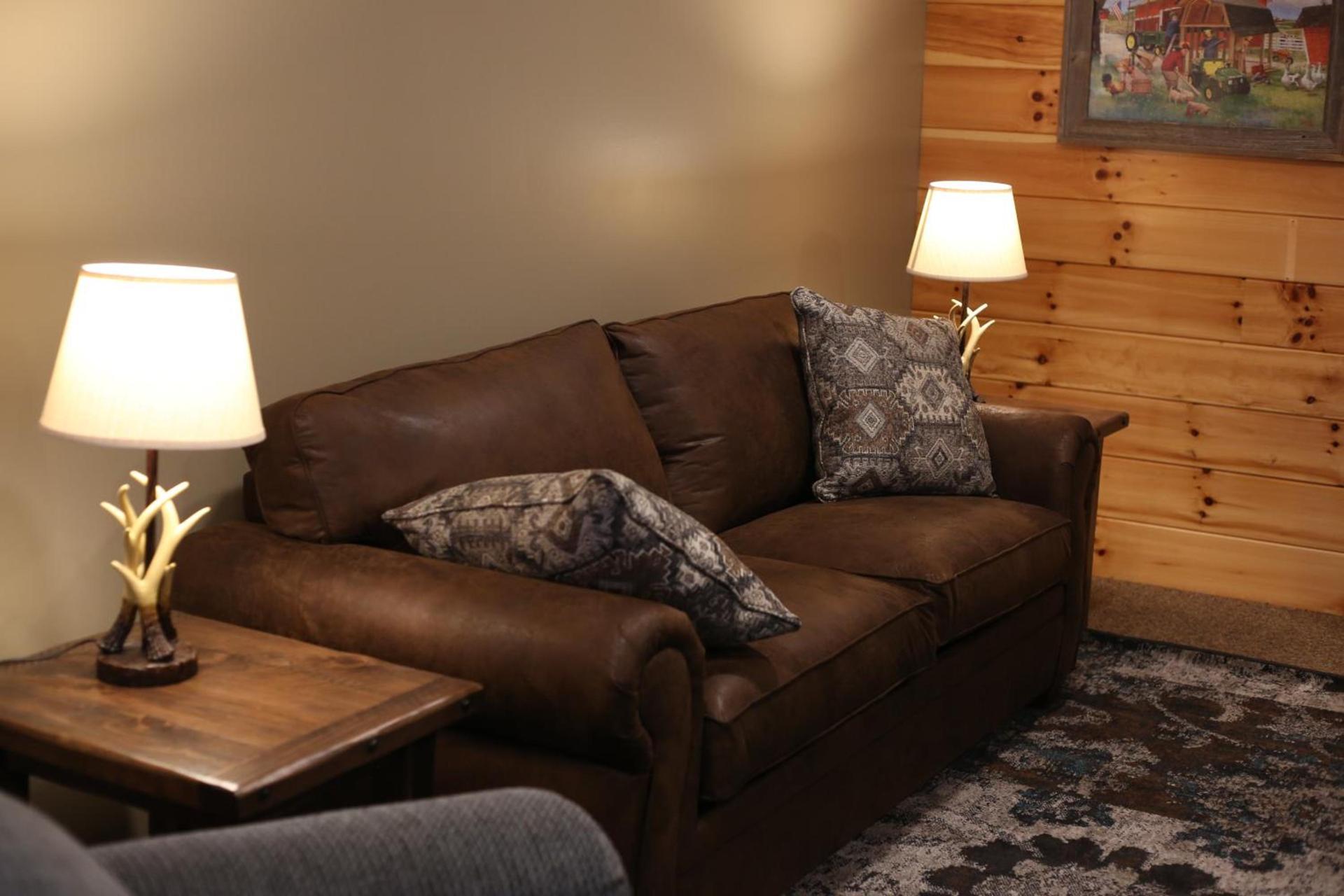 Blessing Lodge by Amish Country Lodging photo 54