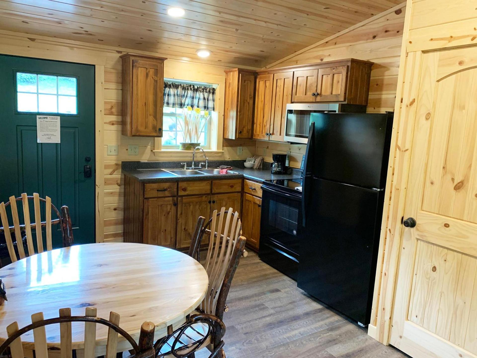 Blessing Lodge by Amish Country Lodging photo 58