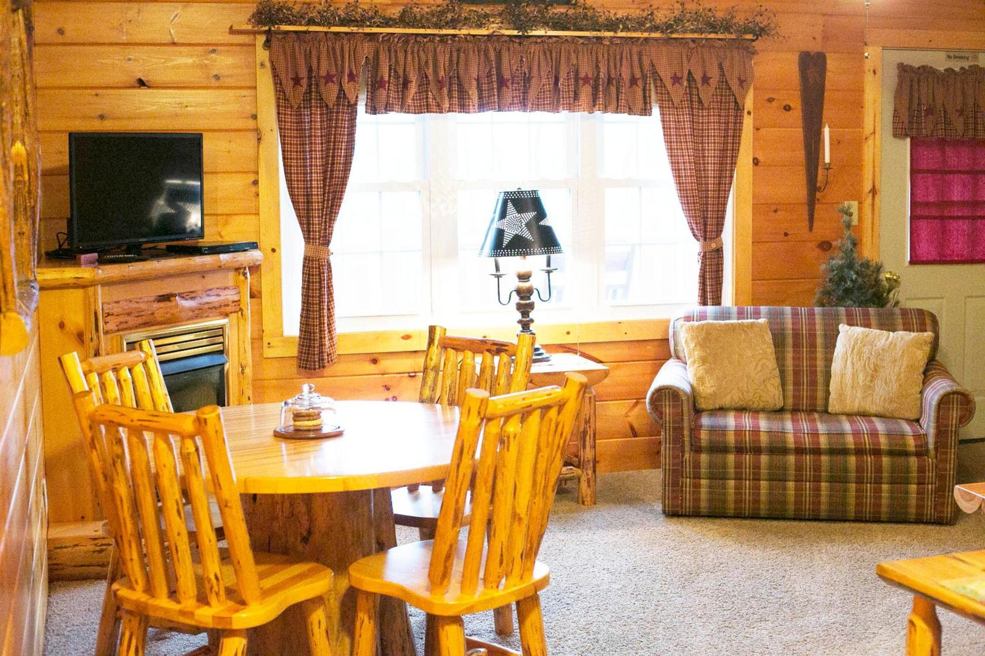 Blessing Lodge by Amish Country Lodging photo 57