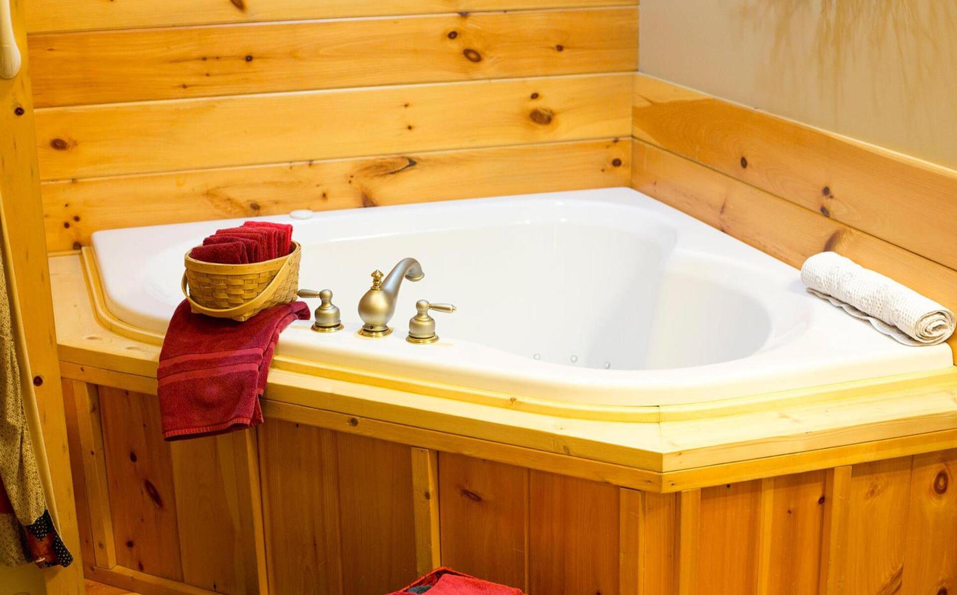 Blessing Lodge by Amish Country Lodging photo 56