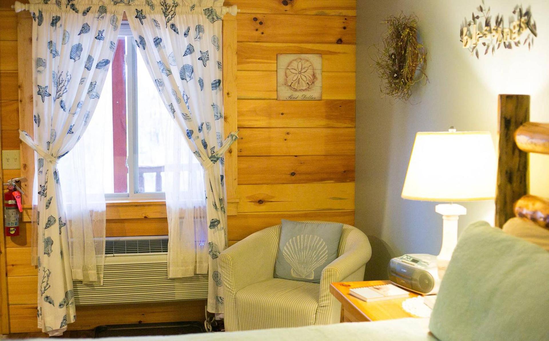 Blessing Lodge by Amish Country Lodging photo 34