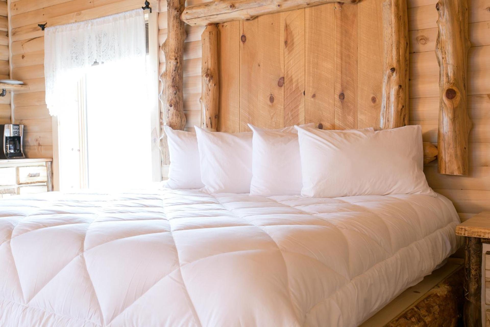 Coblentz Country Lodge by Amish Country Lodging photo 22