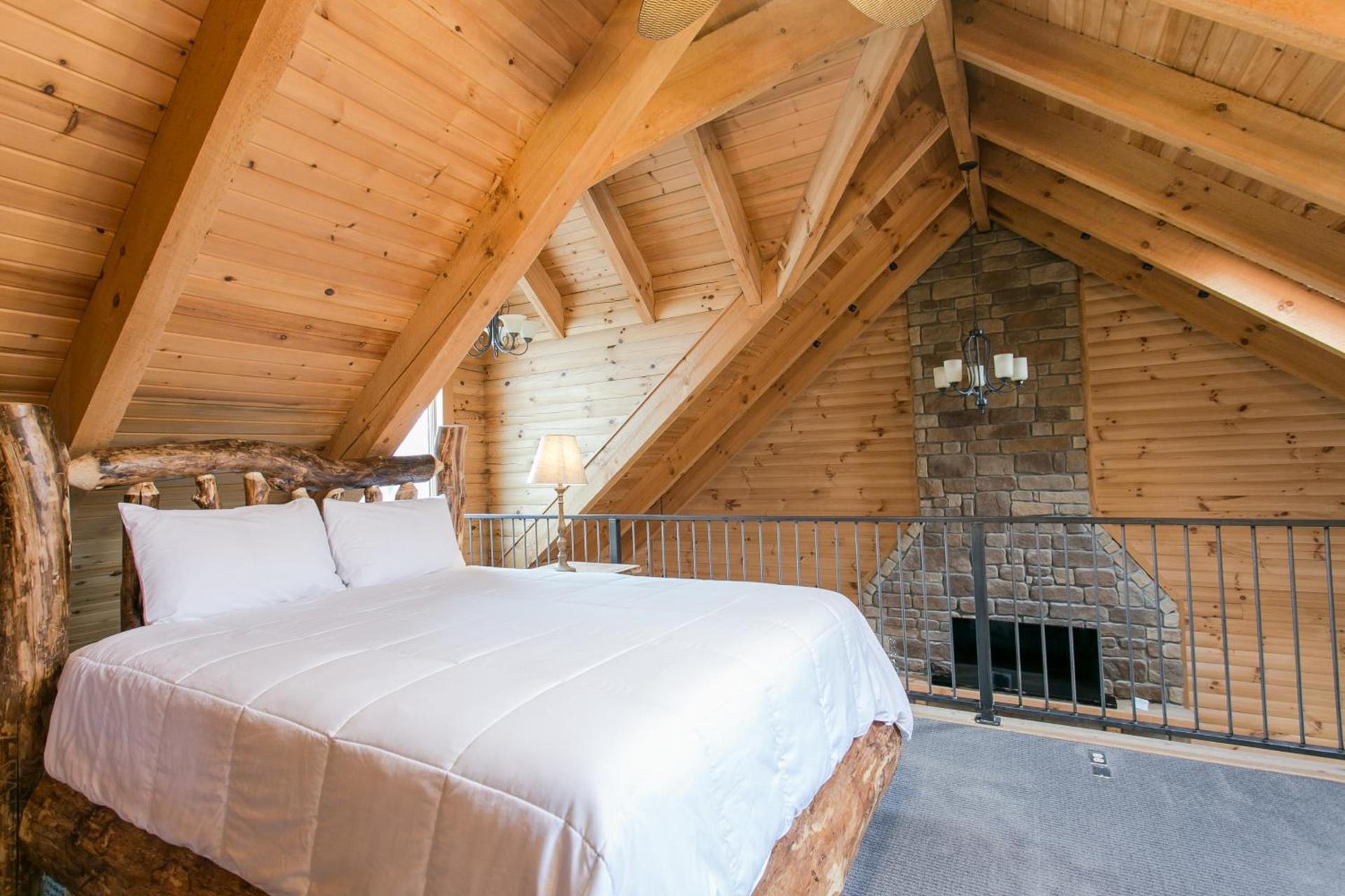 Coblentz Country Lodge by Amish Country Lodging photo 32