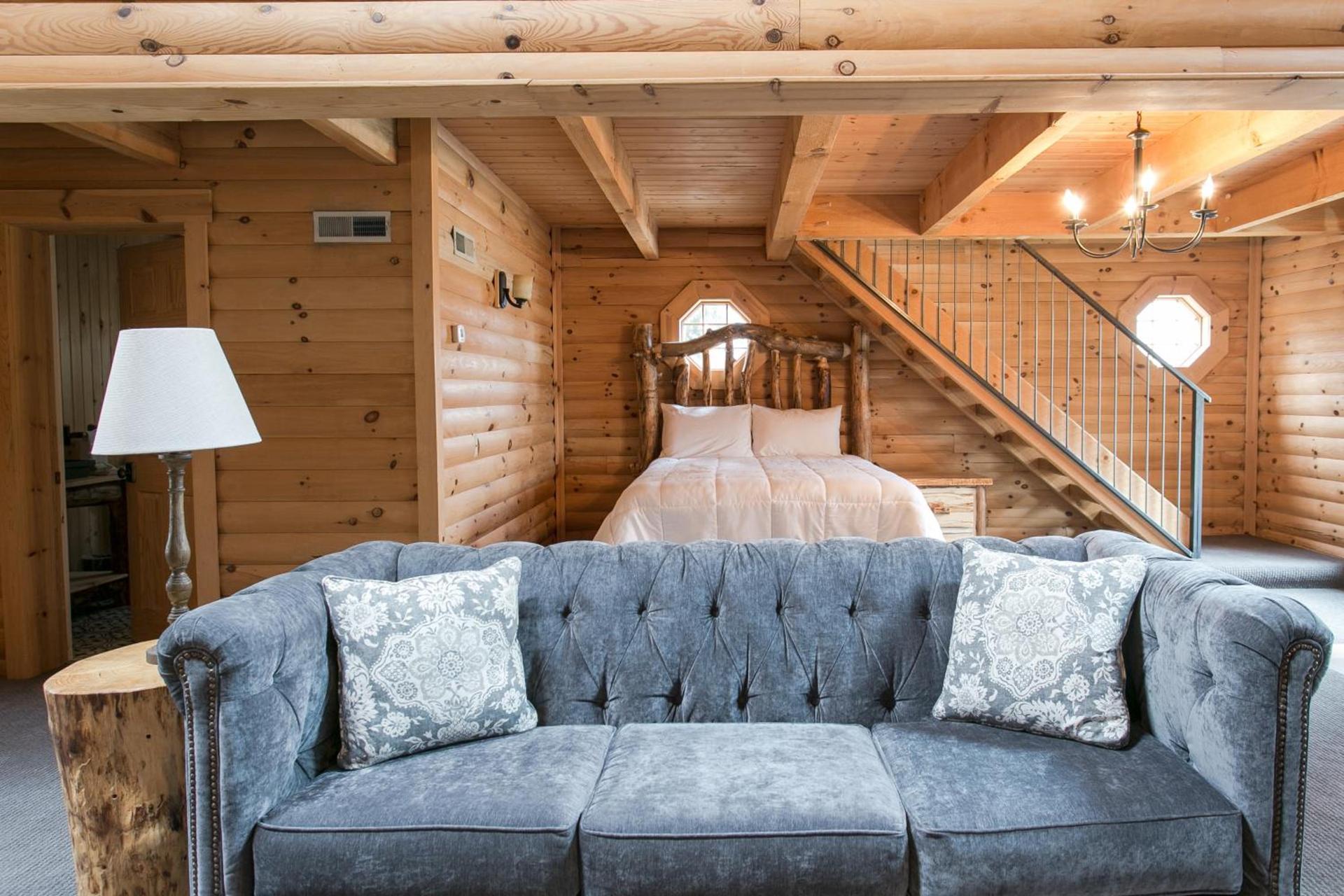Coblentz Country Lodge by Amish Country Lodging photo 33