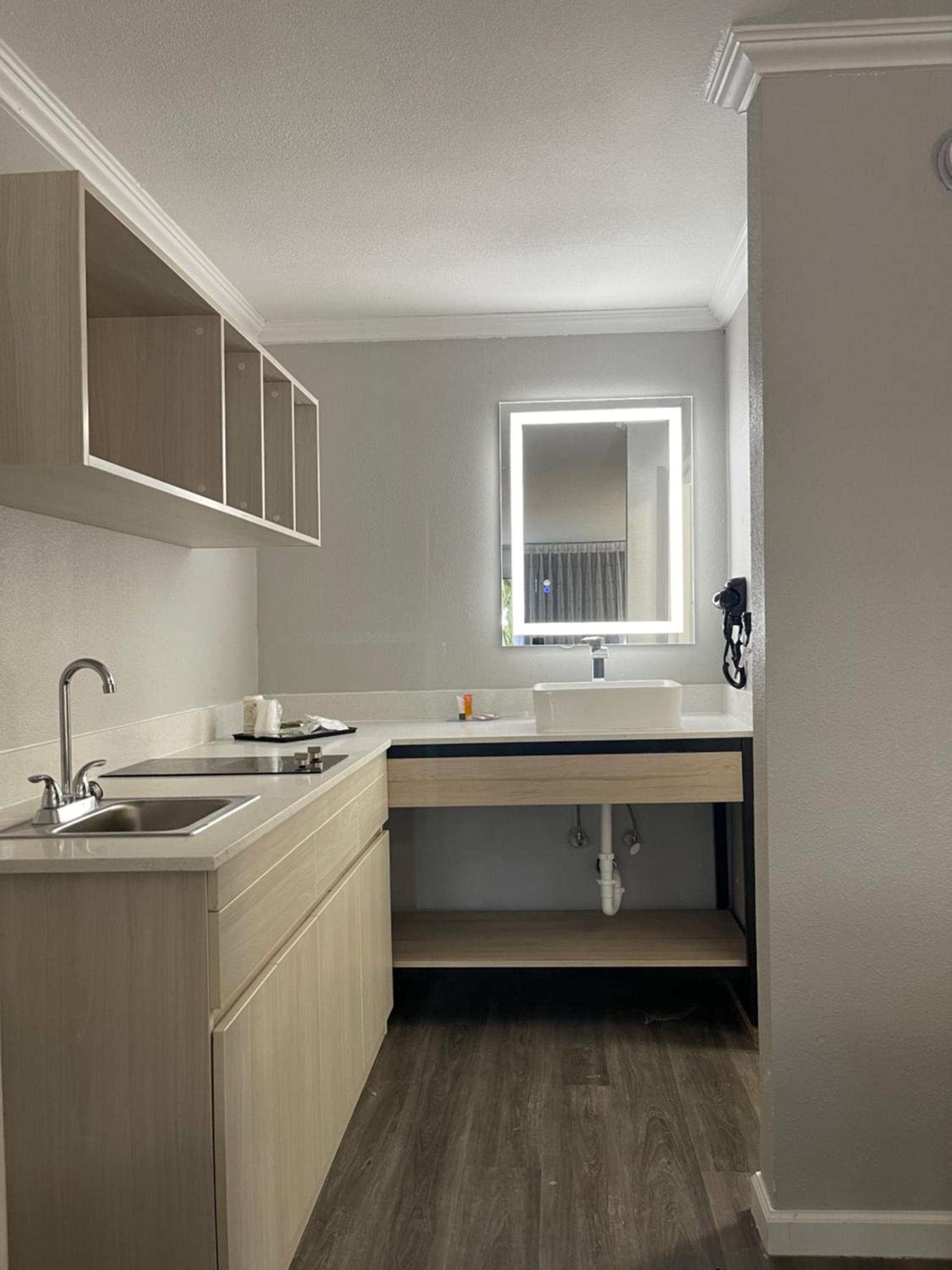 MainStay Suites Florence - Darlington photo 46