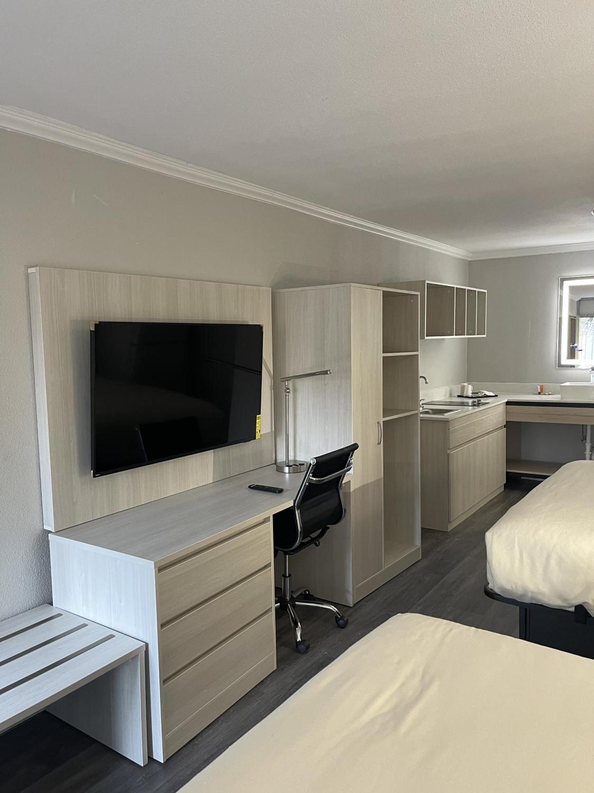 MainStay Suites Florence - Darlington photo 34