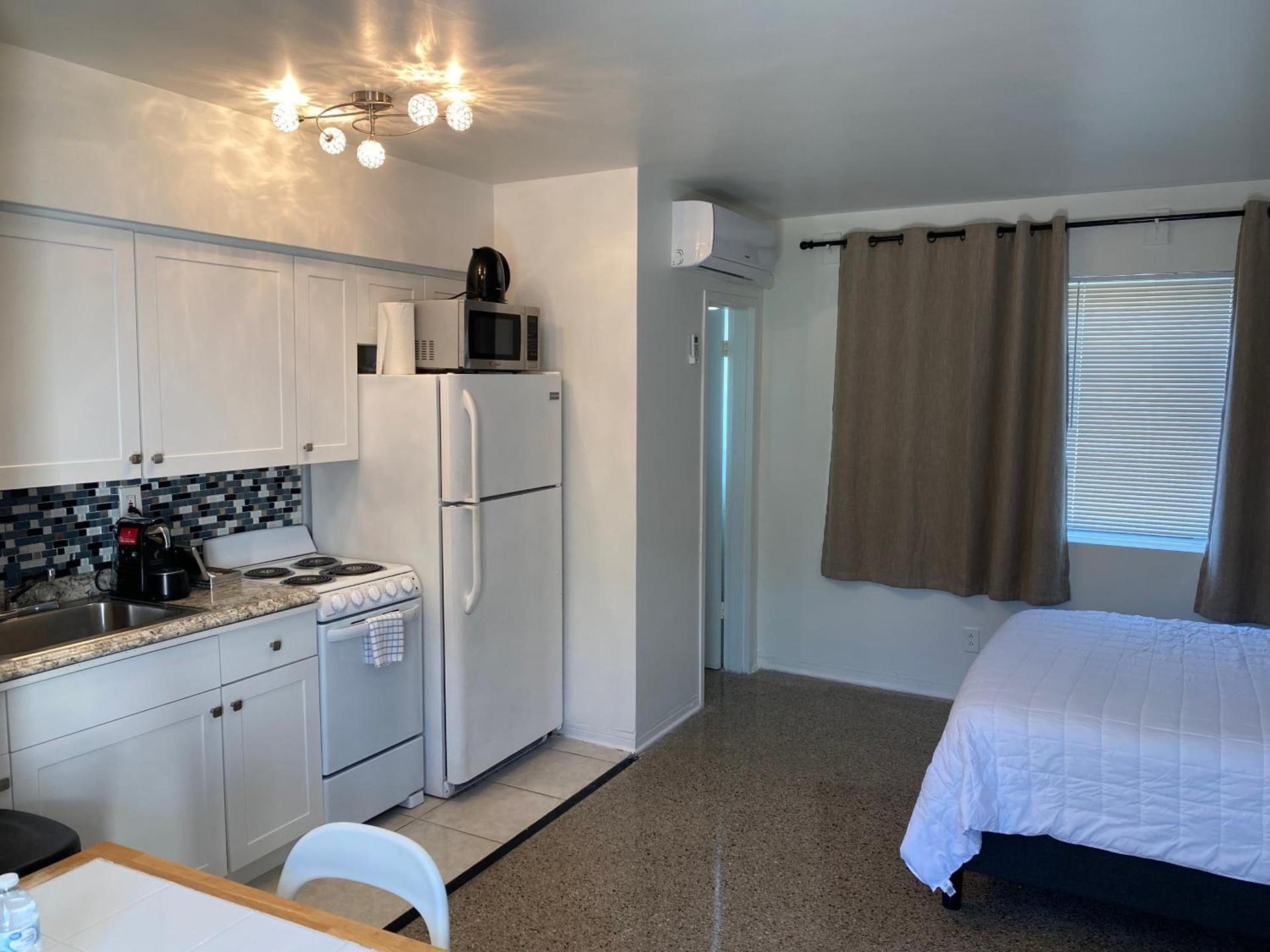 Tiana Beach Inn photo 16