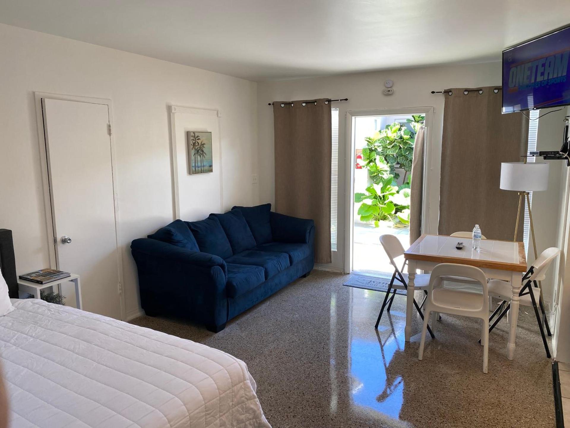 Tiana Beach Inn photo 25