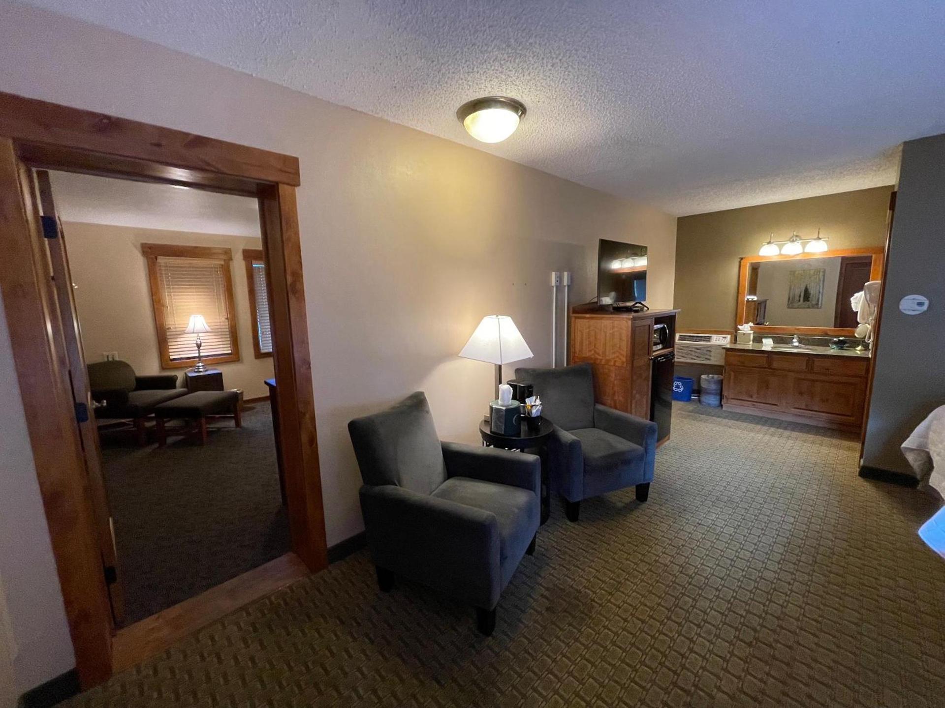 Silver Moon Inn photo 97