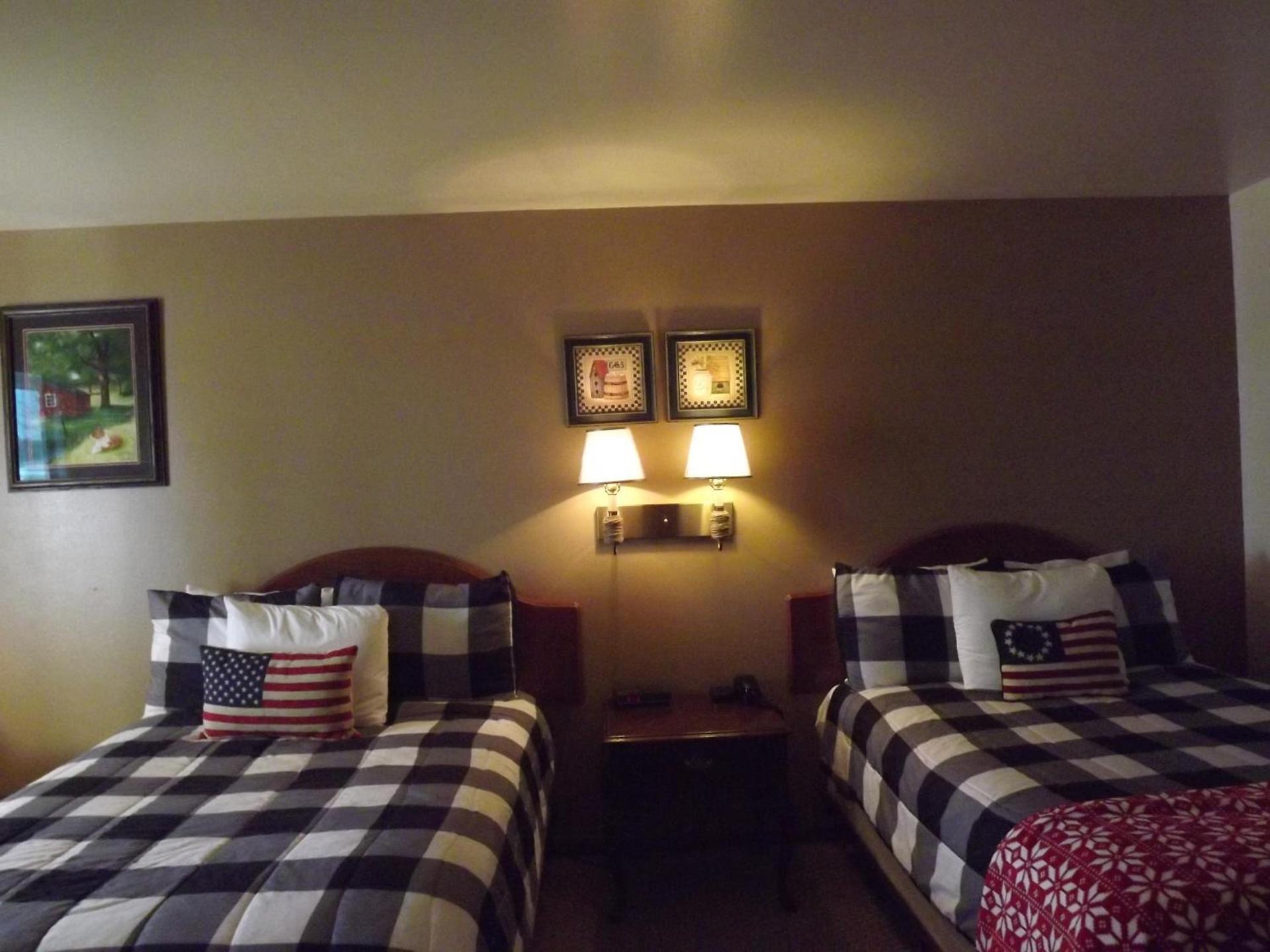 Crest Country Inn photo 59