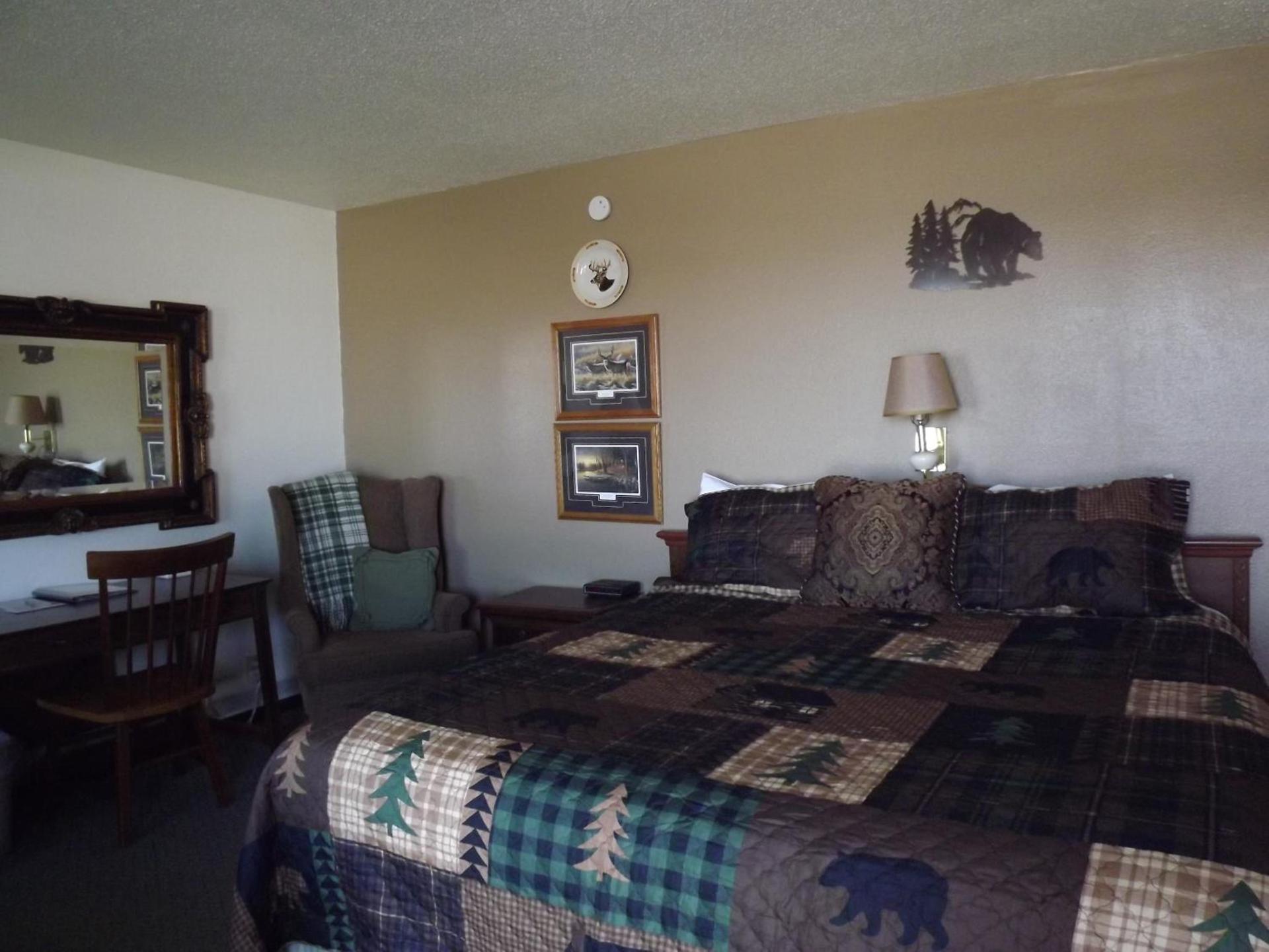 Crest Country Inn photo 72