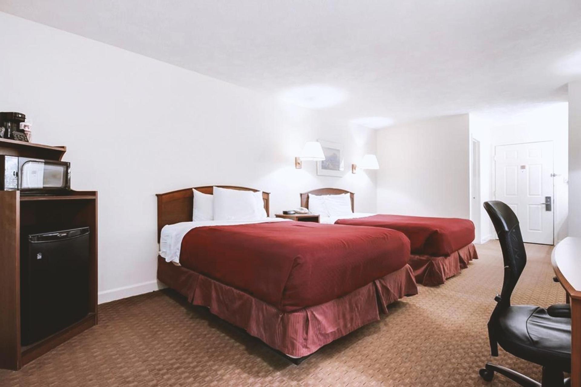 Sky-Palace Inn & Suites McCook photo 10