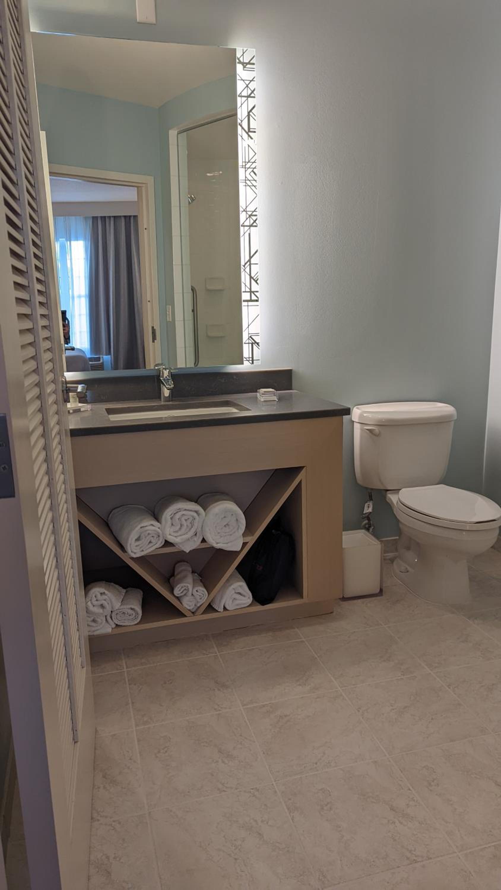 Hotel Indigo Jacksonville-Deerwood Park by IHG photo 6
