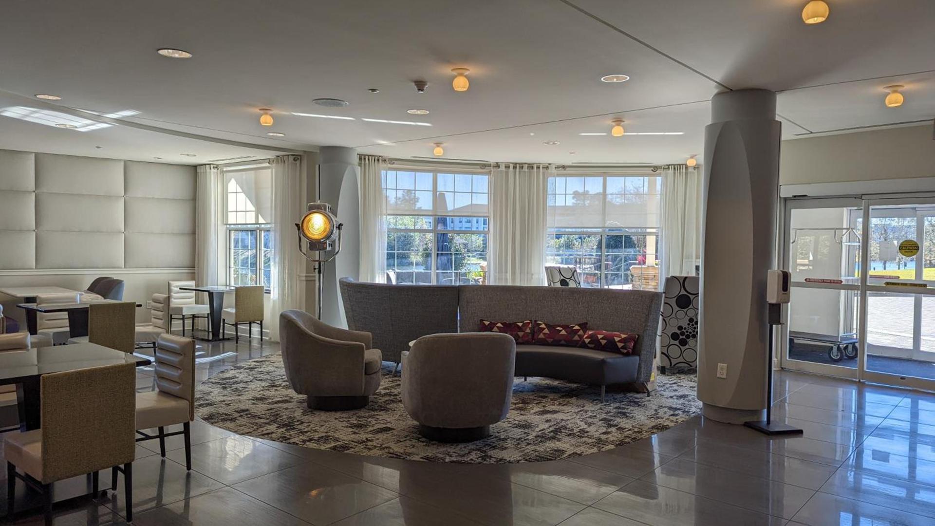 Hotel Indigo Jacksonville-Deerwood Park by IHG photo 10
