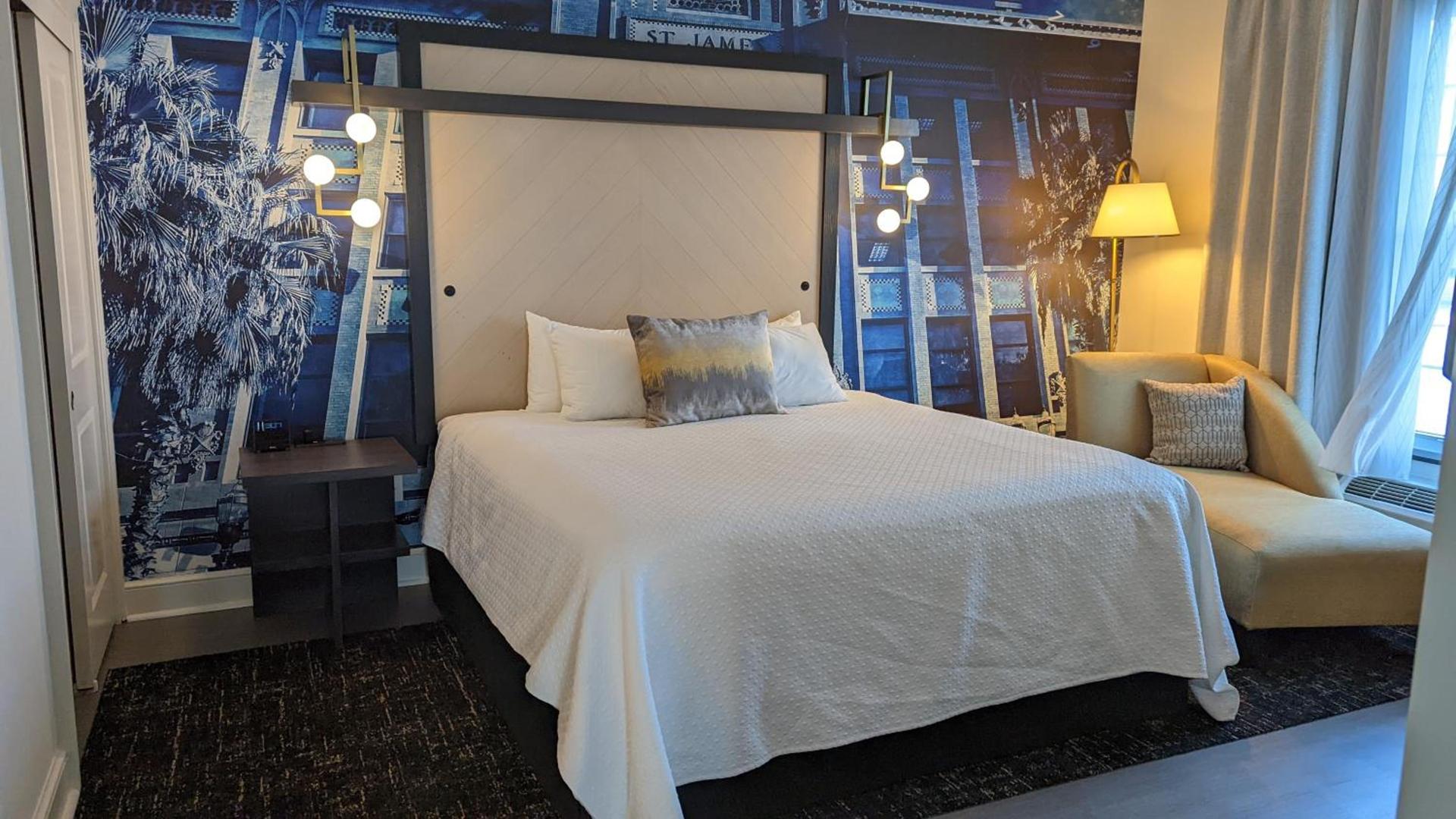 Hotel Indigo Jacksonville-Deerwood Park by IHG photo 7