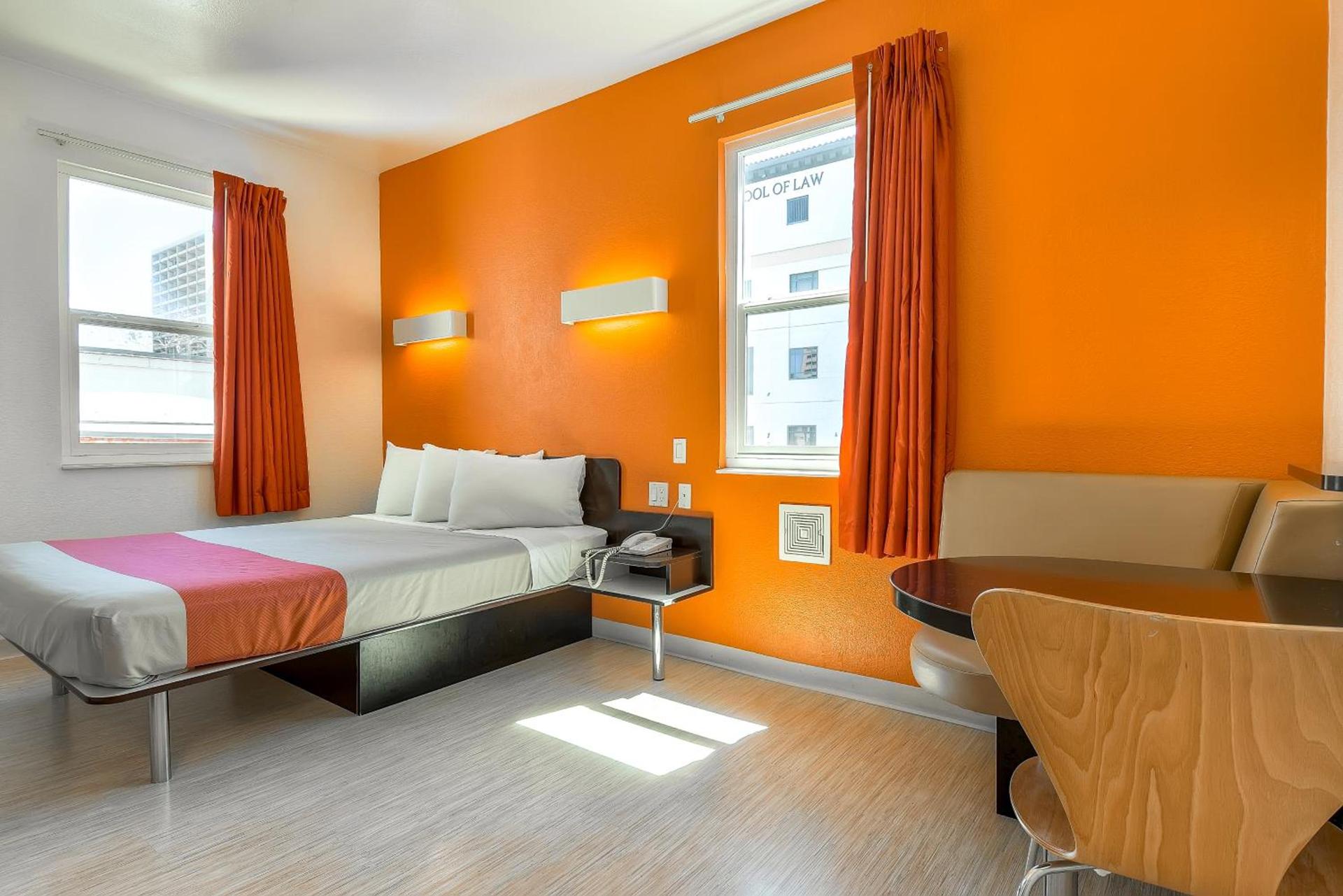 Motel 6-San Diego, CA - Downtown photo 18