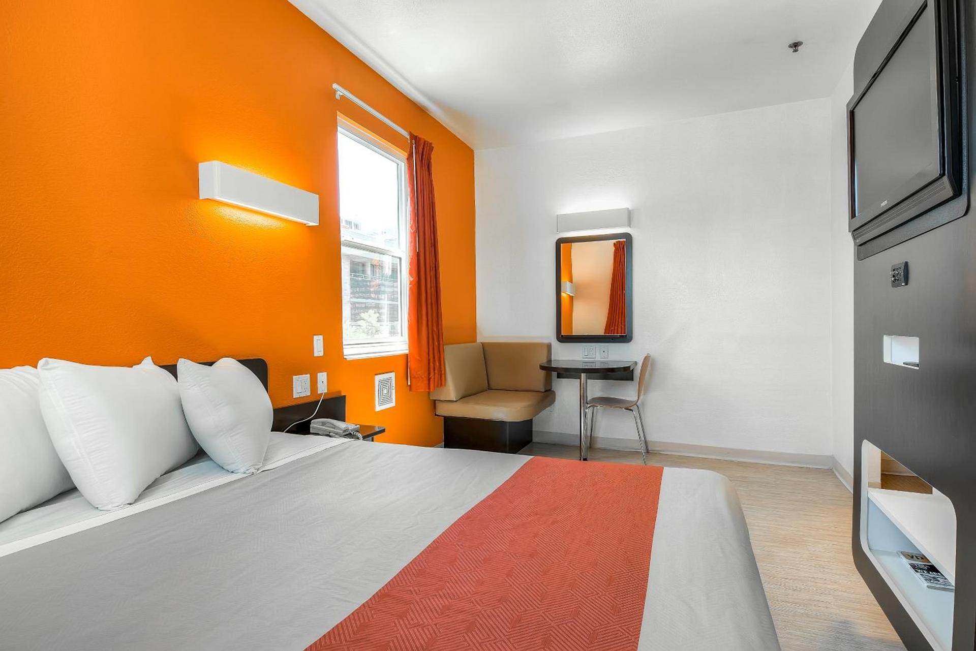 Motel 6-San Diego, CA - Downtown photo 16