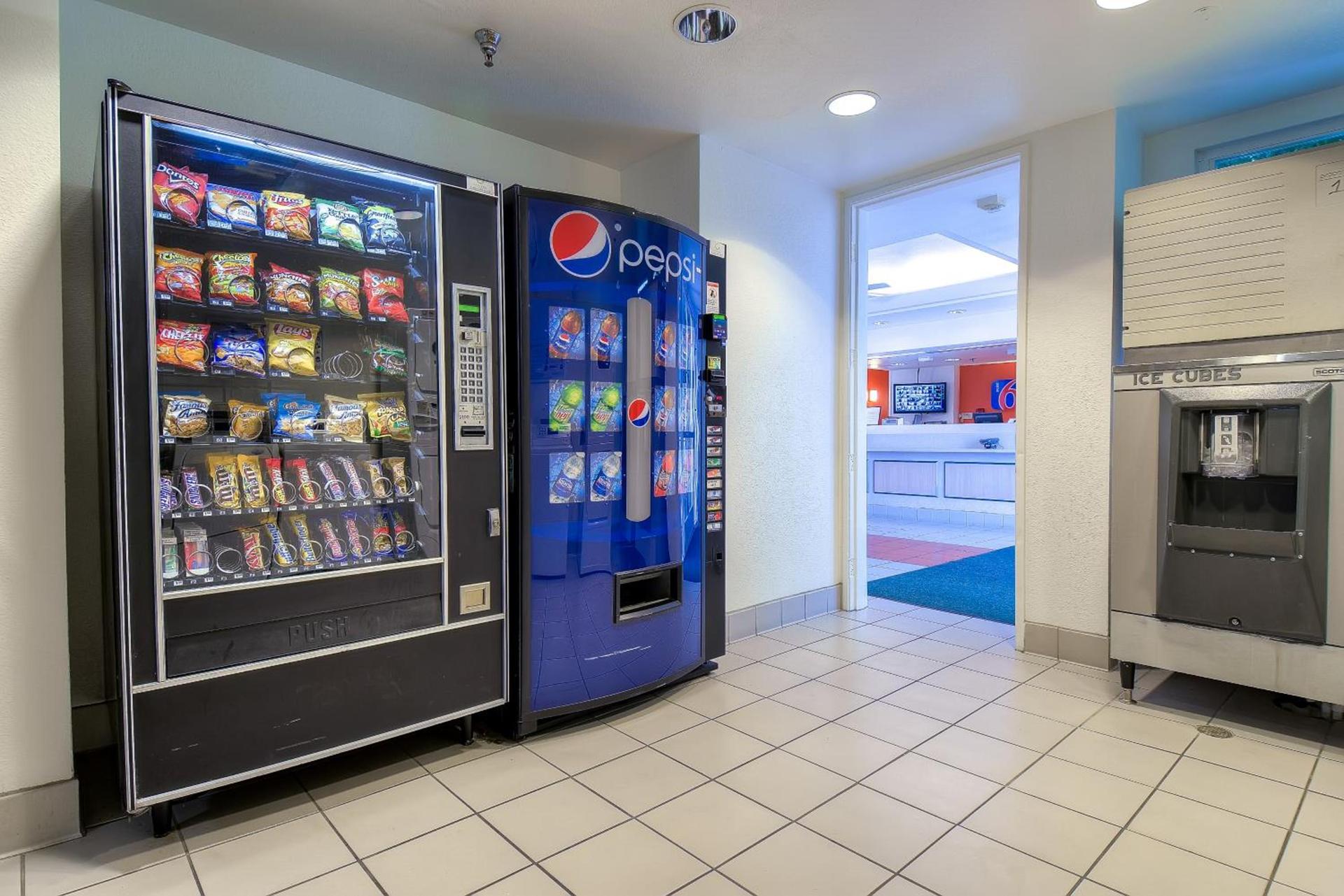 Motel 6-San Diego, CA - Downtown photo 4