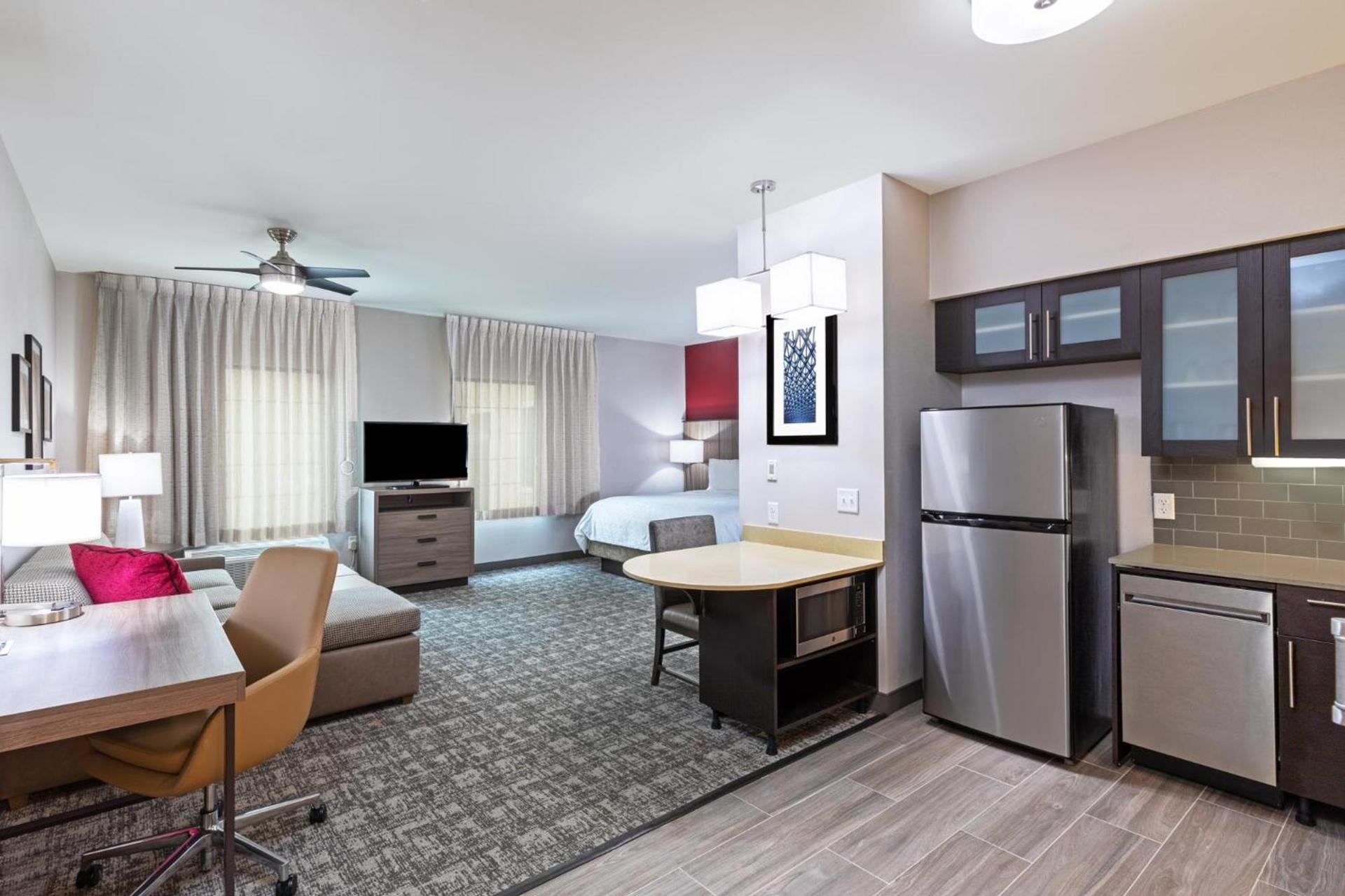 Staybridge Suites - Houston IAH Airport East by IHG photo 3