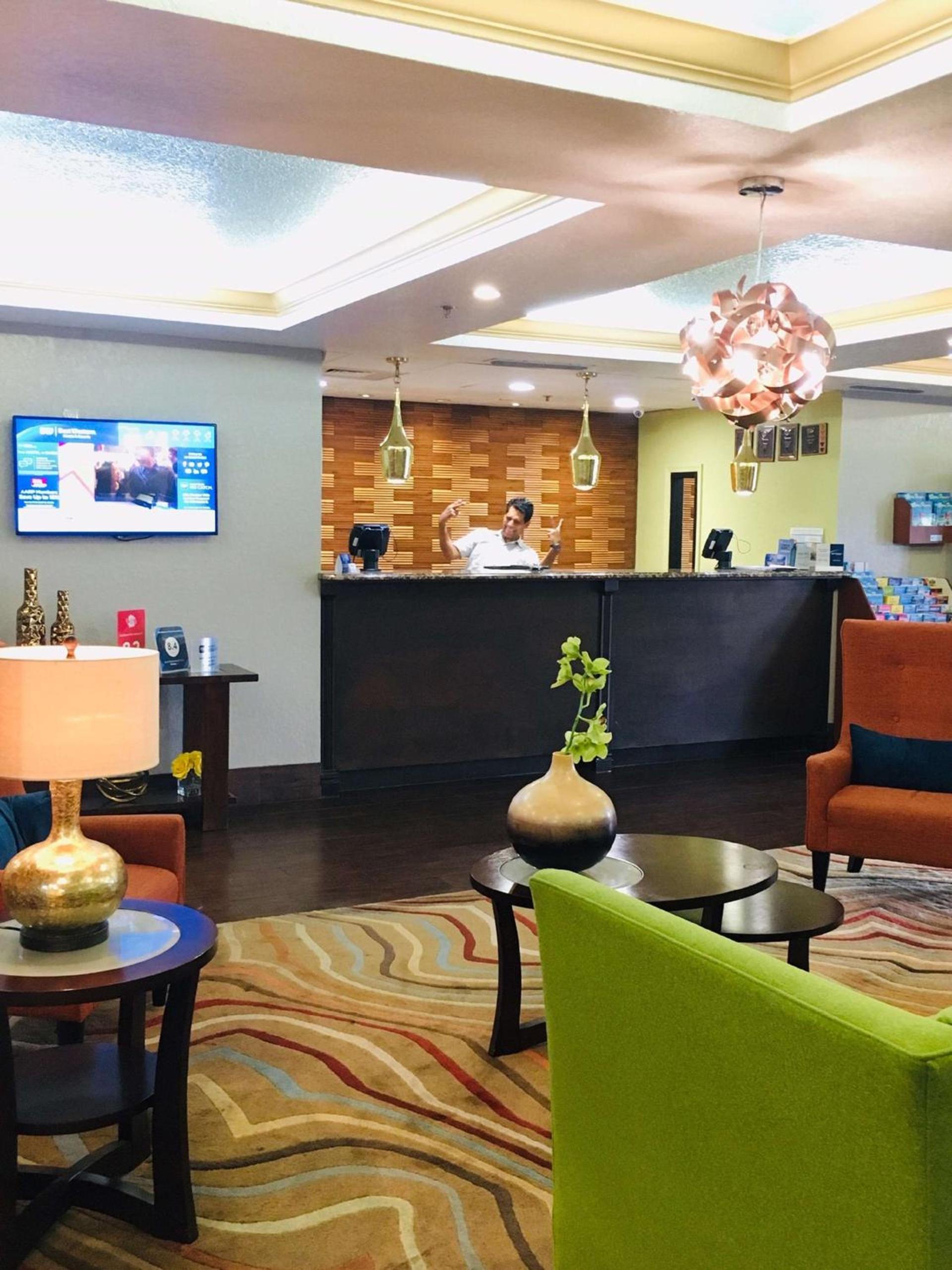 Best Western Plus Universal Inn - Free Shuttle to Universal Studios! photo 10