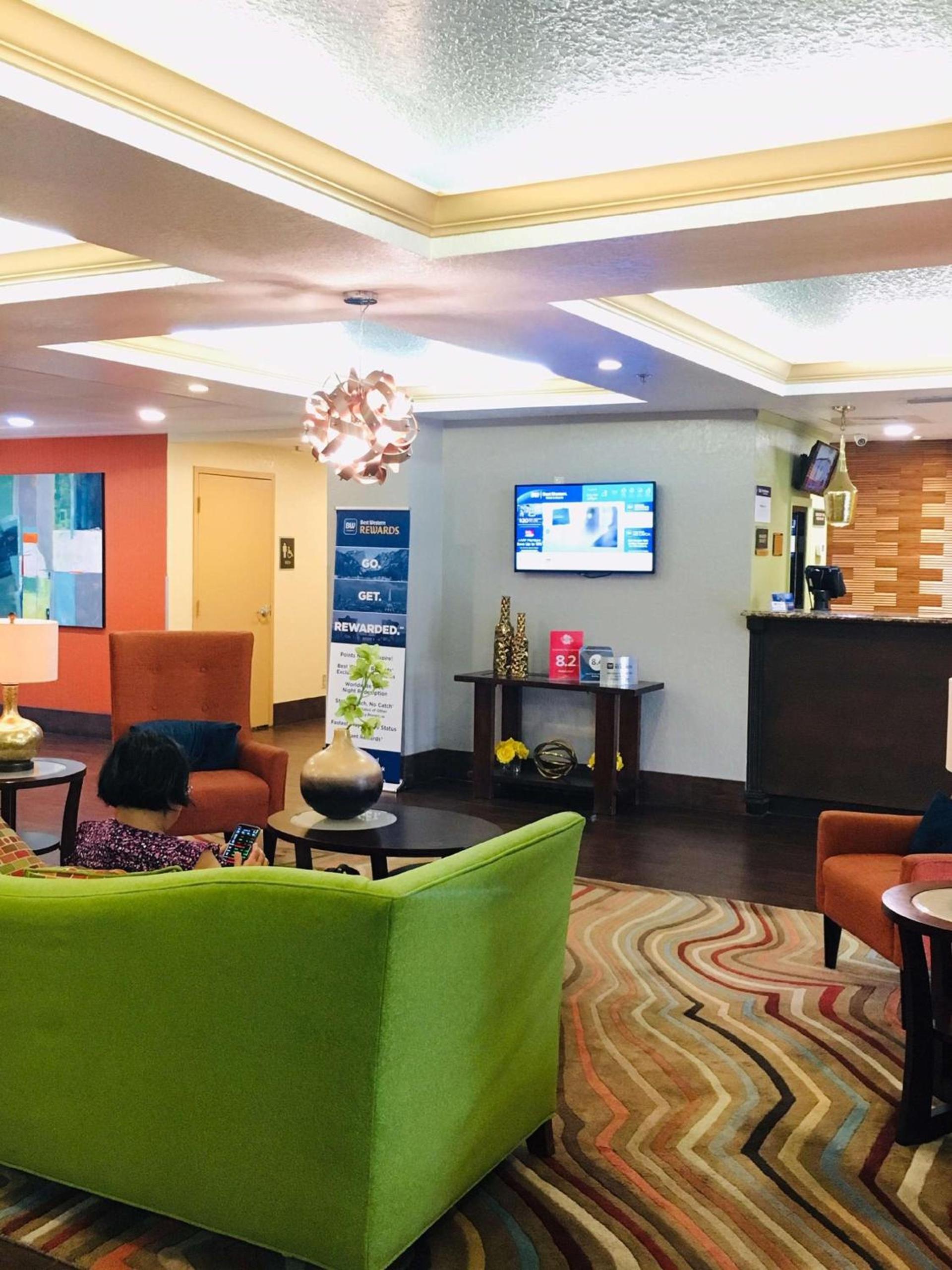 Best Western Plus Universal Inn - Free Shuttle to Universal Studios! photo 8