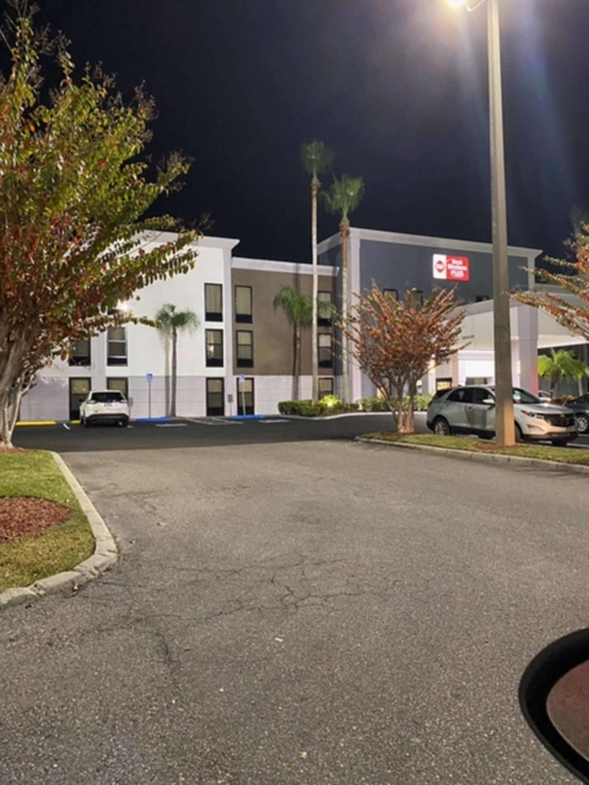 Best Western Plus Universal Inn - Free Shuttle to Universal Studios! photo 7