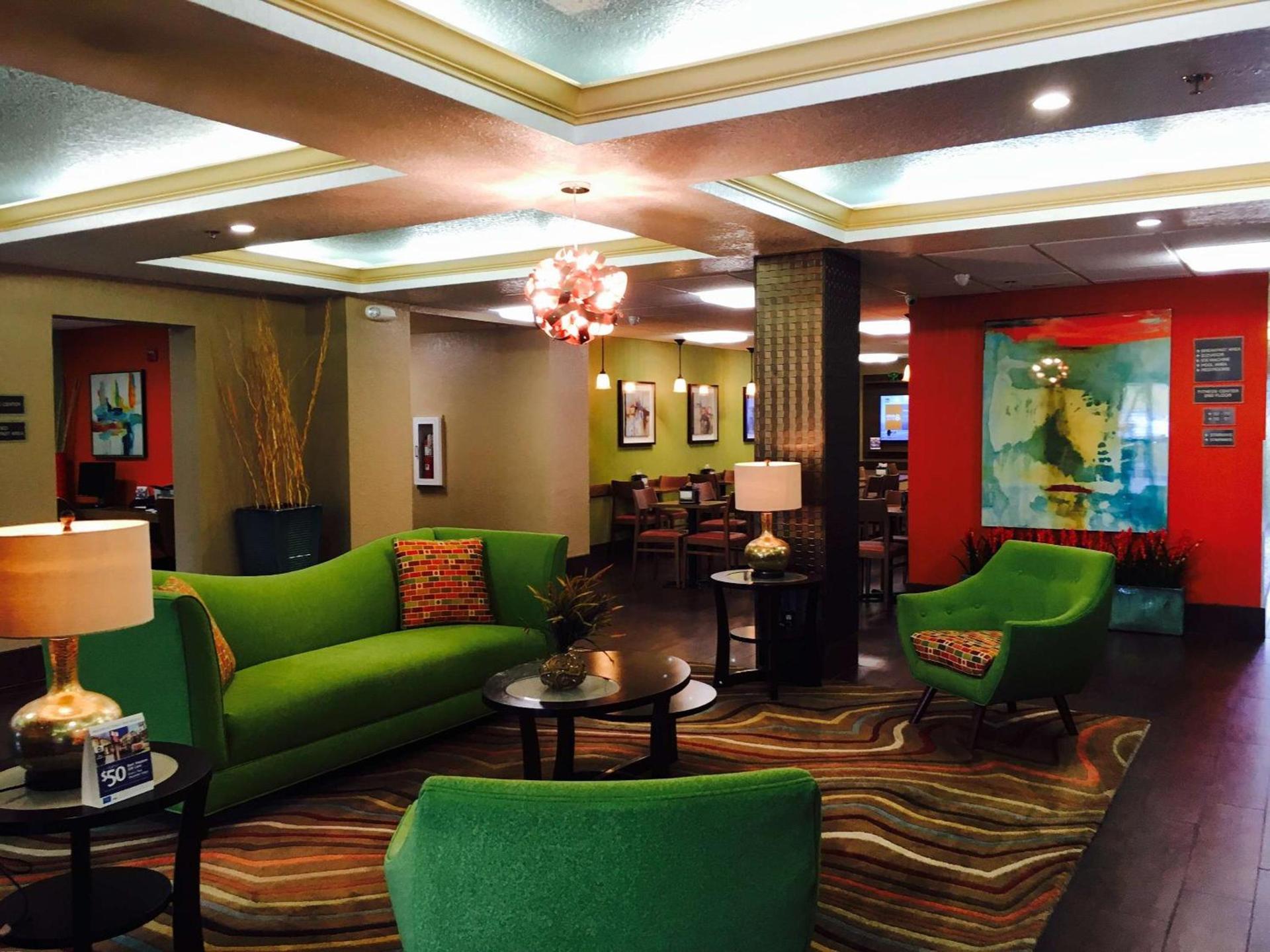 Best Western Plus Universal Inn - Free Shuttle to Universal Studios! photo 14