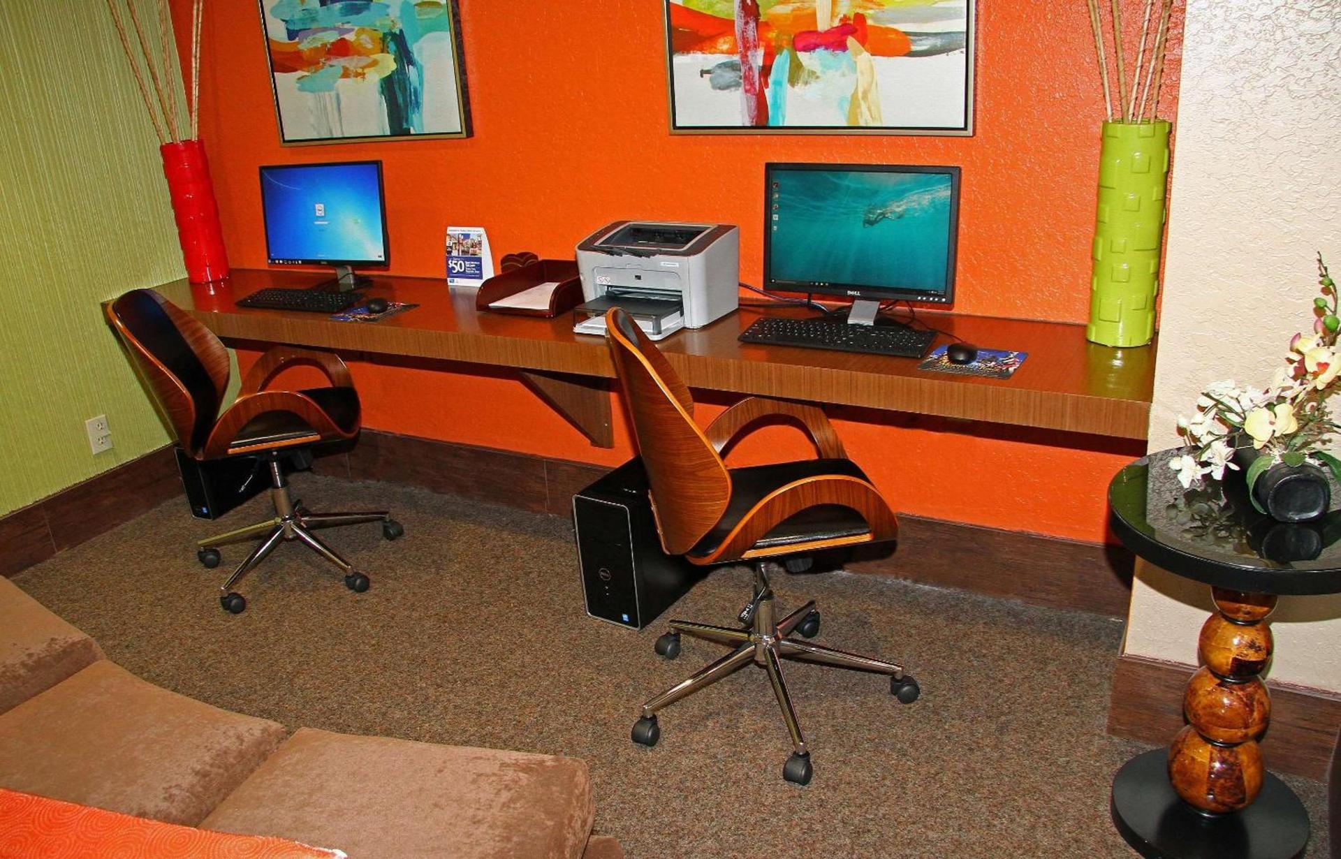 Best Western Plus Universal Inn - Free Shuttle to Universal Studios! photo 24