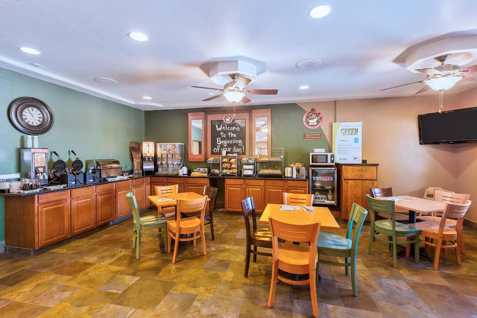 AmericInn by Wyndham Des Moines Airport photo 37