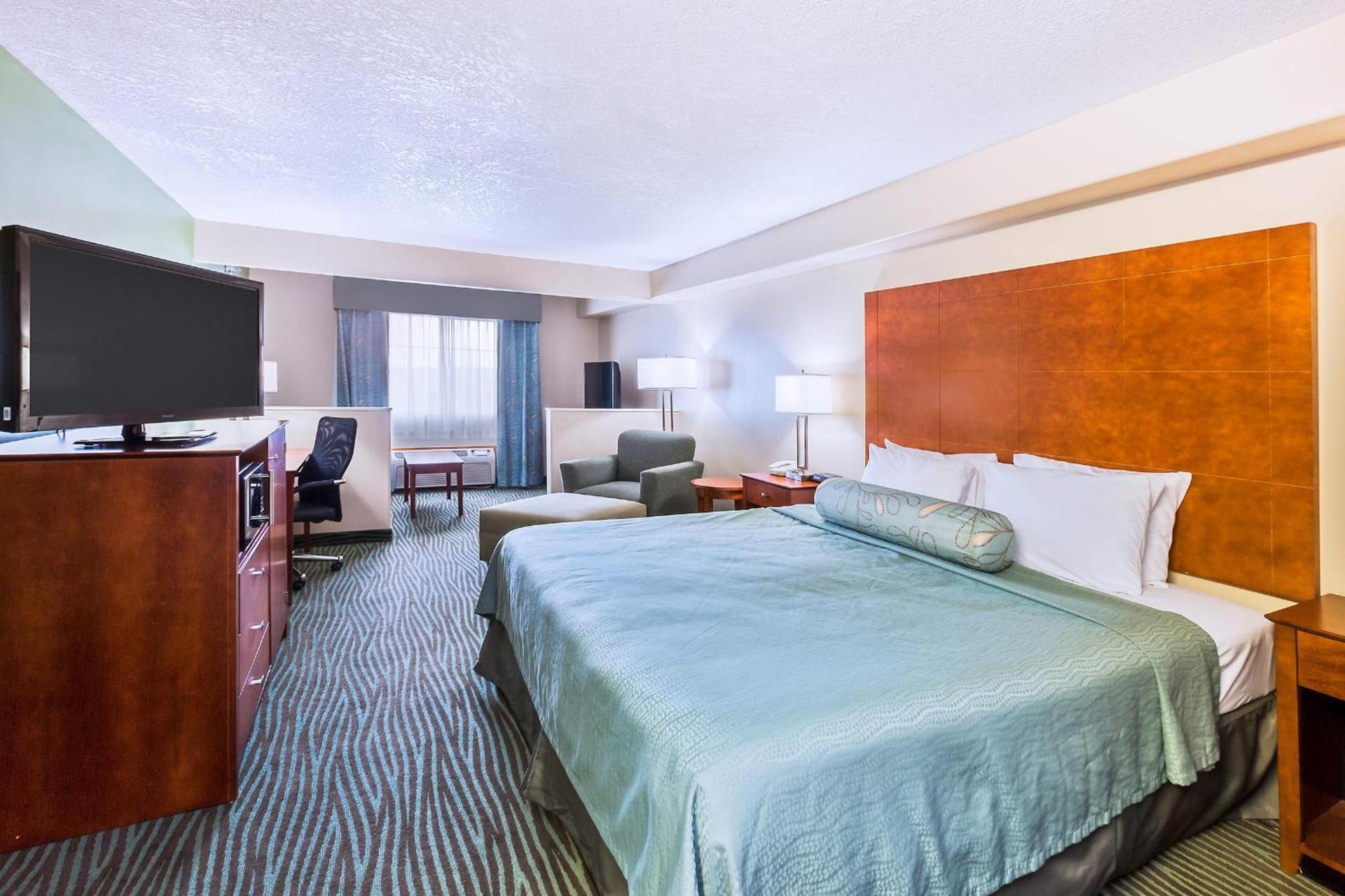 AmericInn by Wyndham Des Moines Airport photo 33