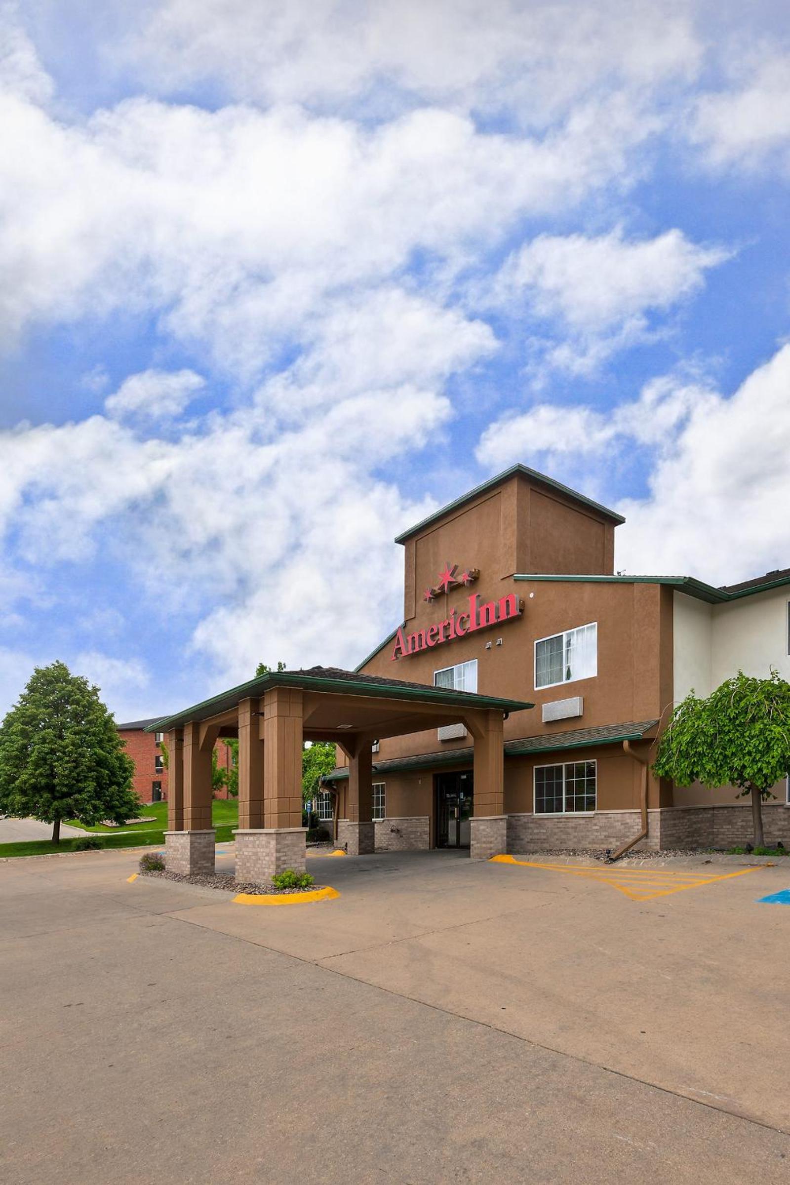 AmericInn by Wyndham Des Moines Airport — hotel in Des Moines