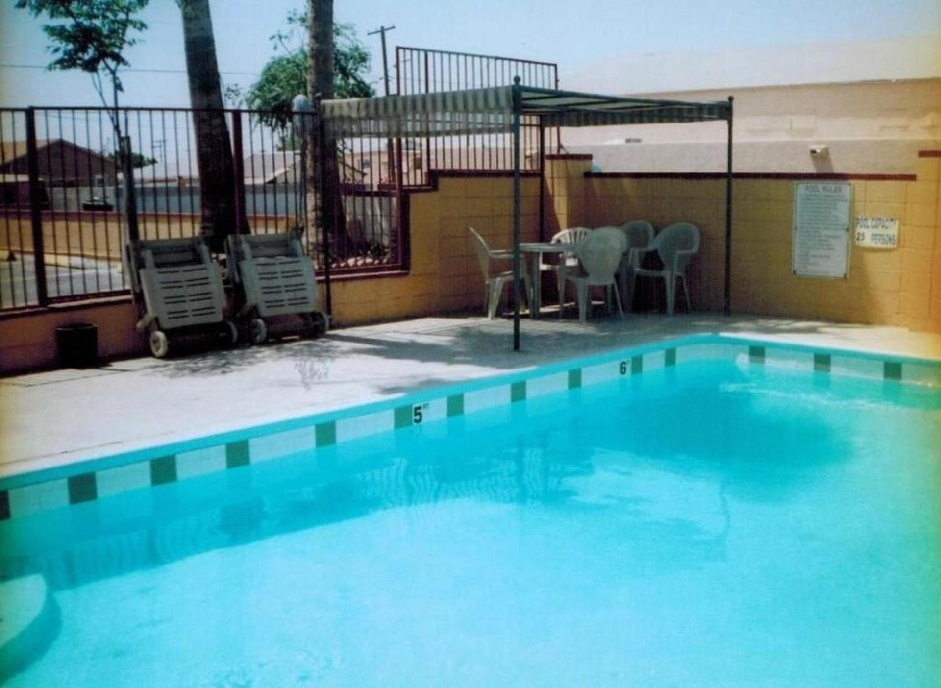 Rodeway Inn Yuma Downtown photo 14