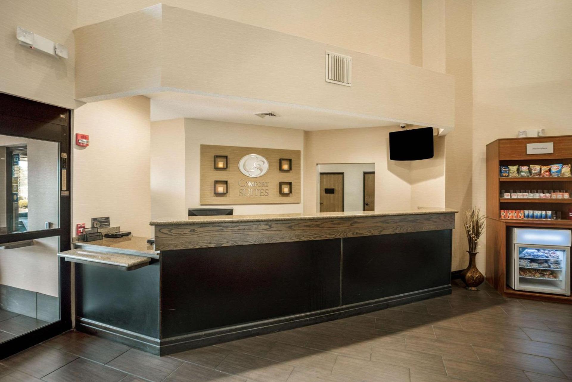 Comfort Suites Monroe photo 6