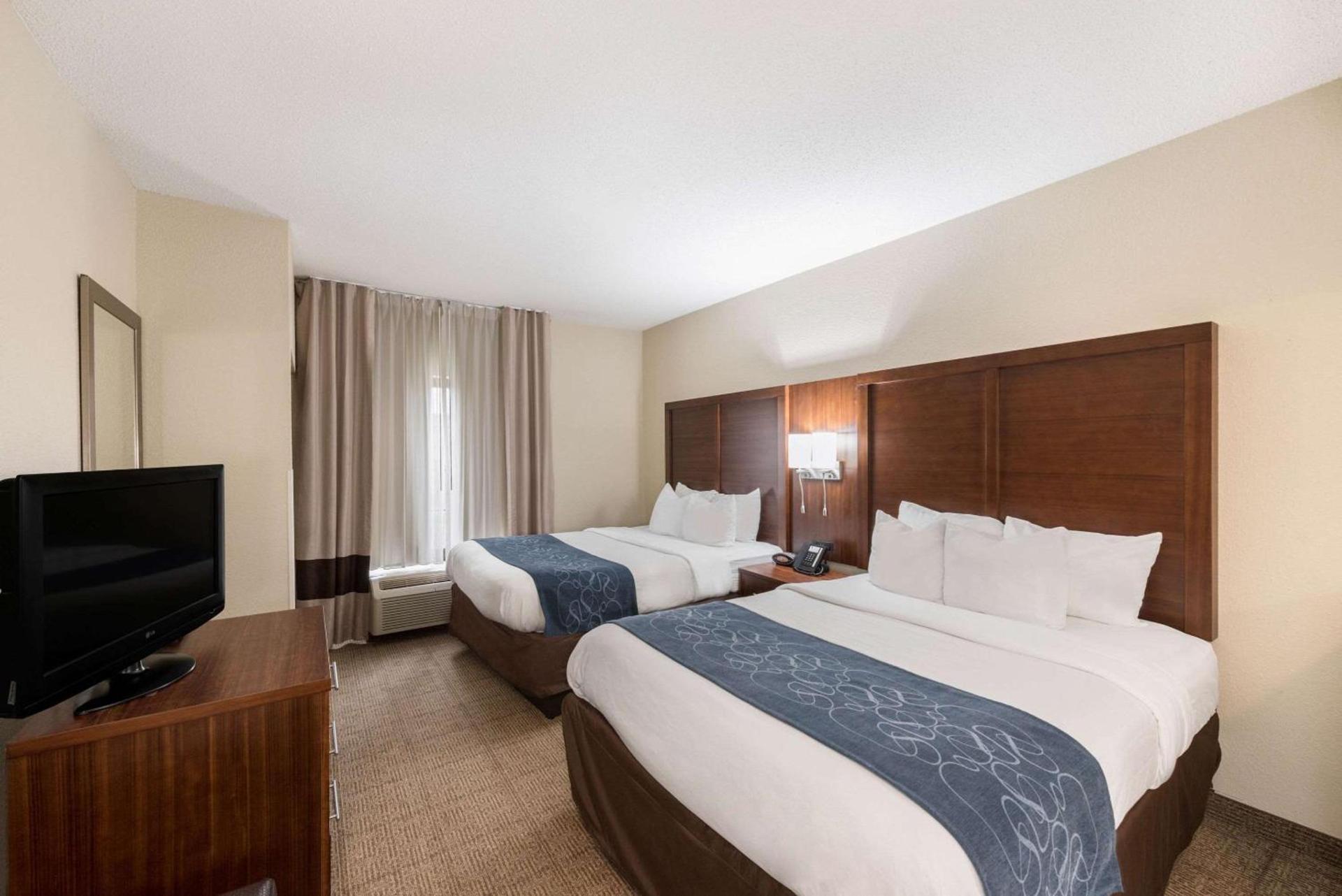 Comfort Suites Monroe photo 43