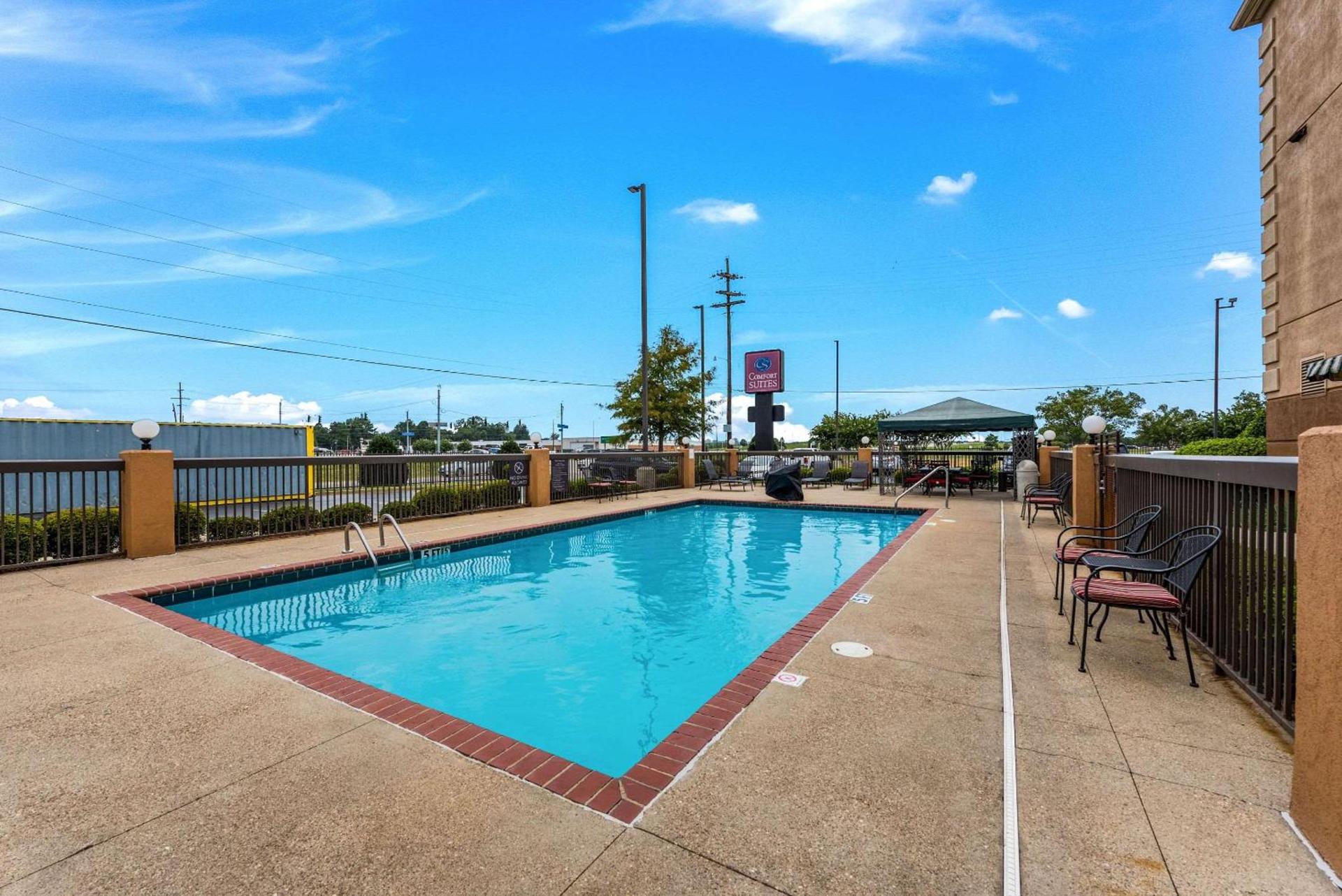 Comfort Suites Monroe photo 48