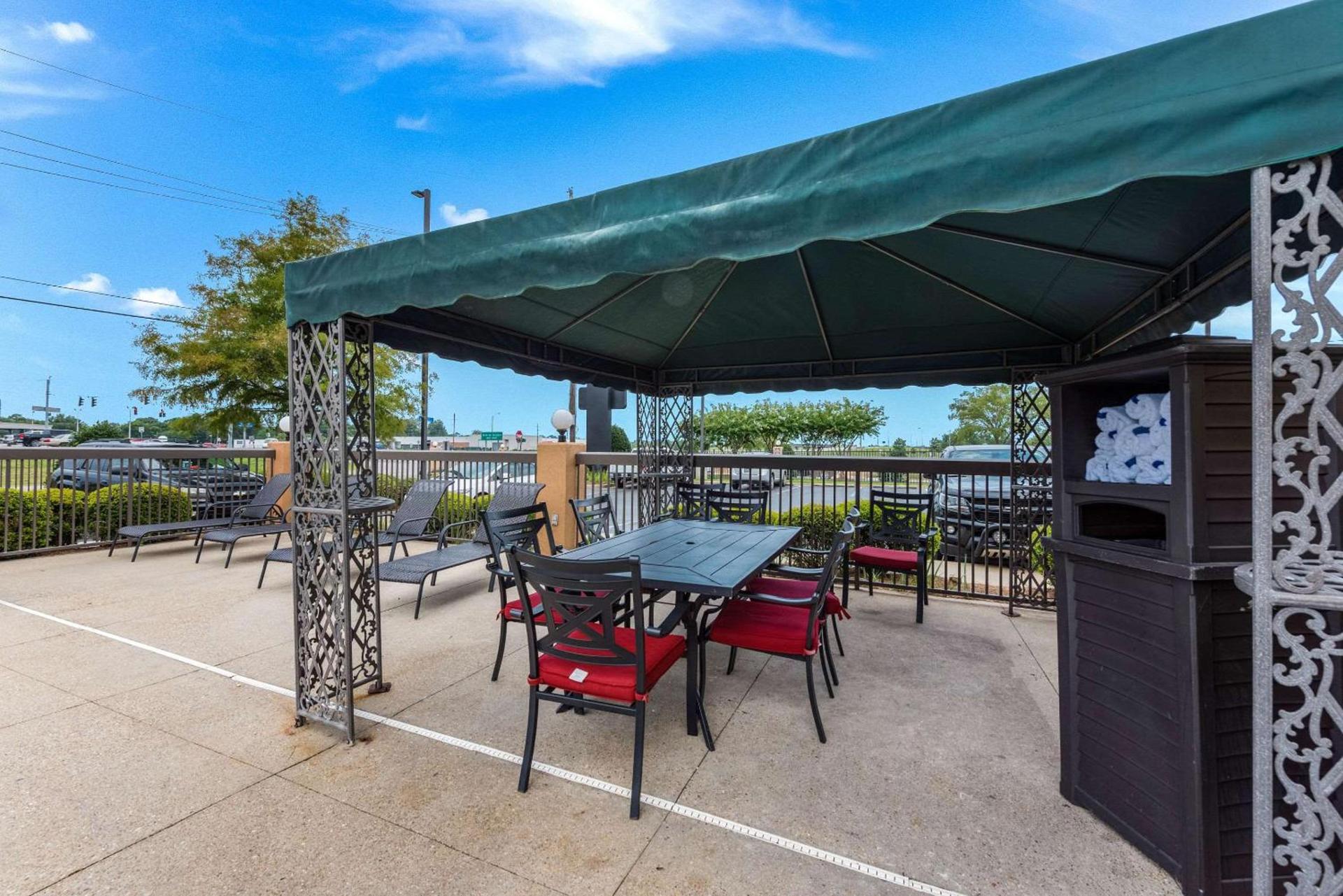 Comfort Suites Monroe photo 49