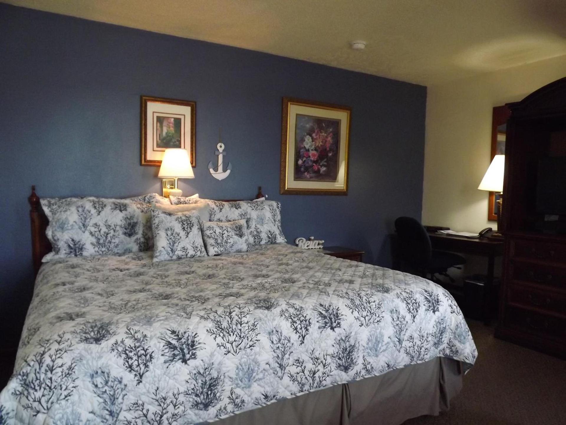 Crest Country Inn photo 75