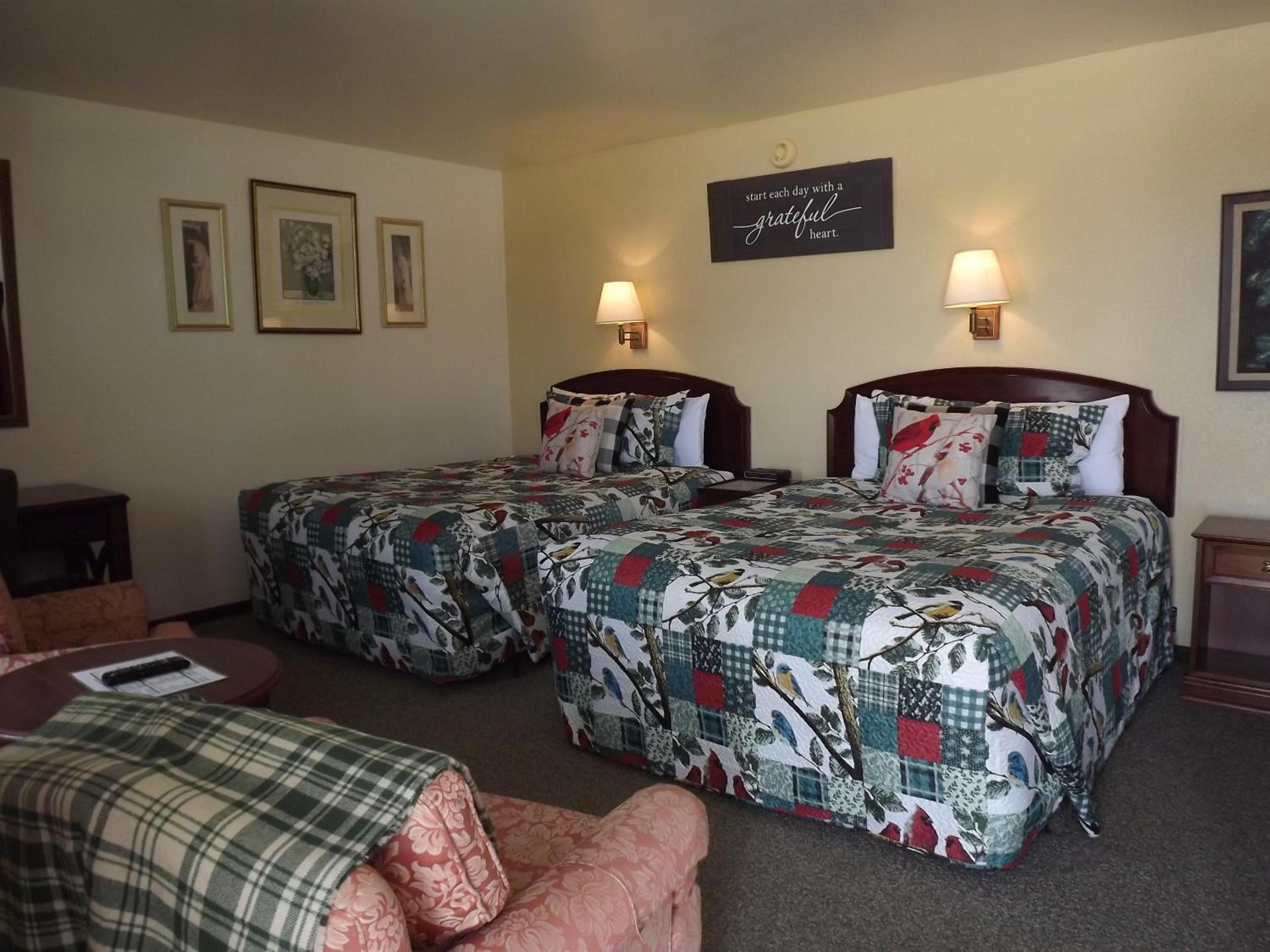 Crest Country Inn photo 77