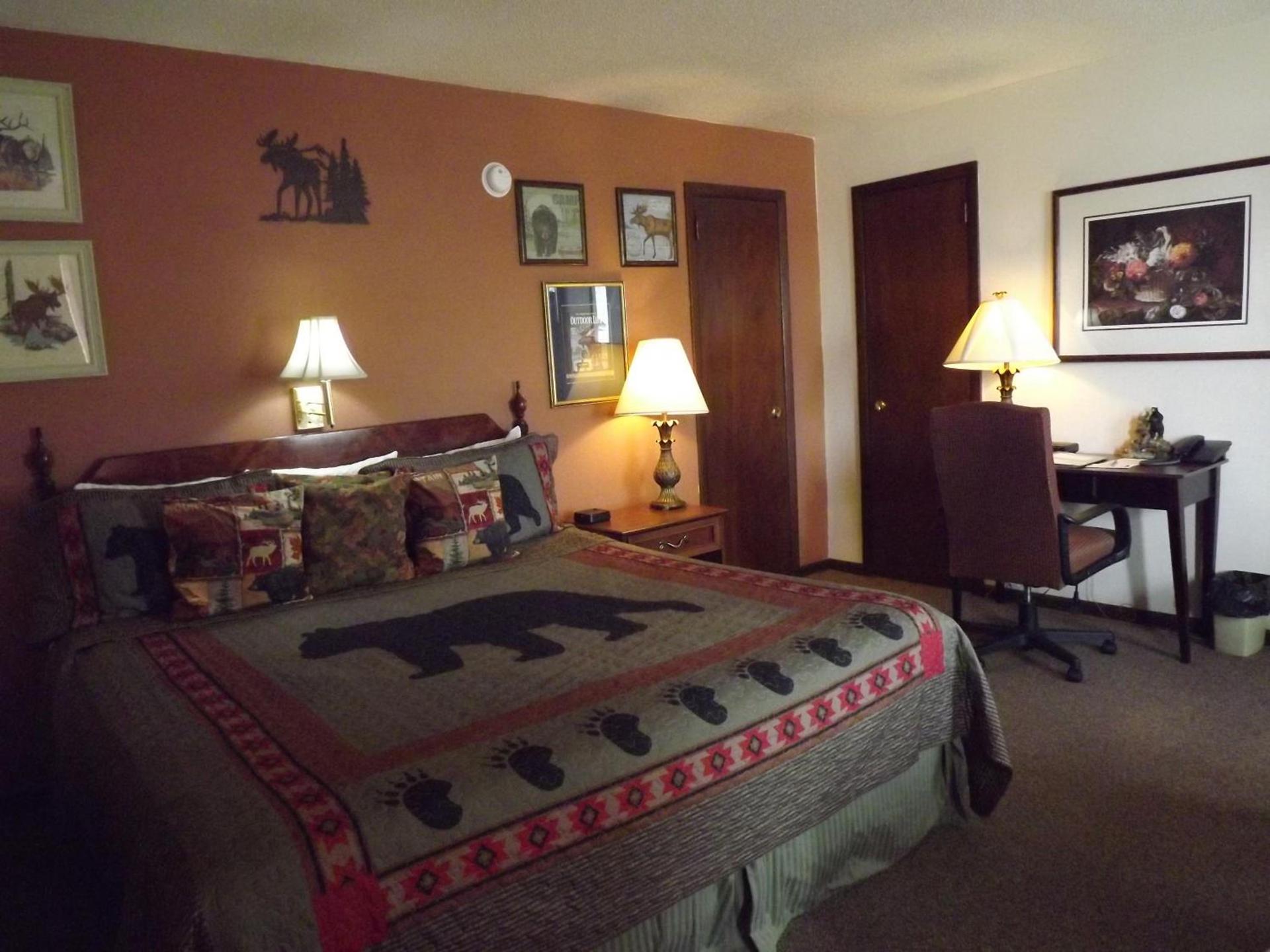 Crest Country Inn photo 80