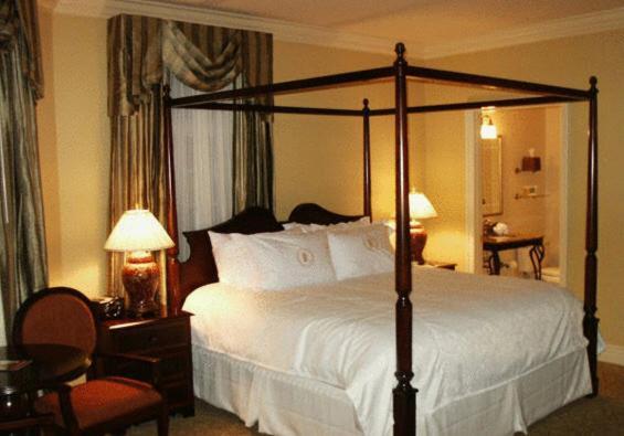 River Inn of Harbor Town photo 10