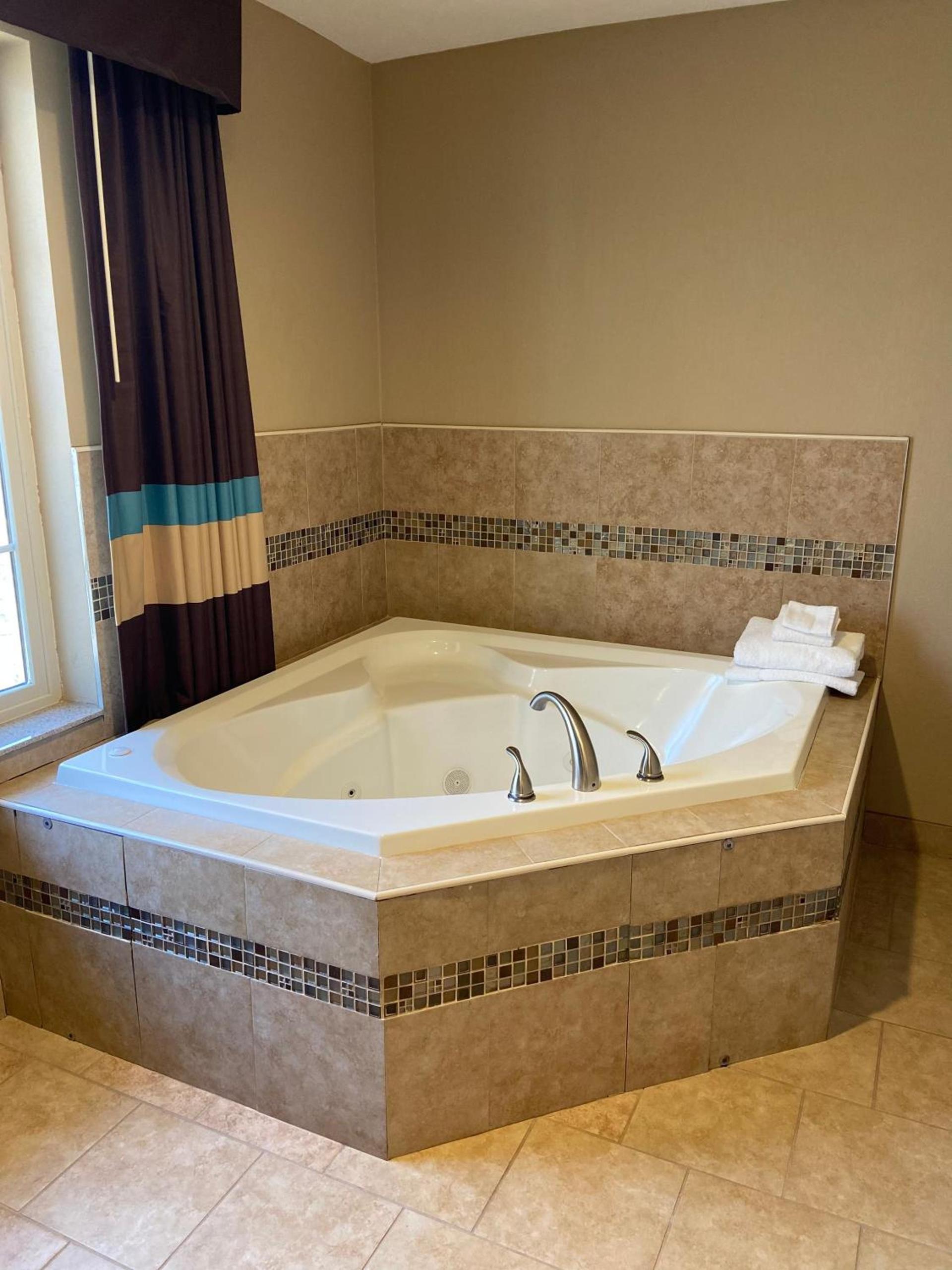 Victorian Inn photo 23
