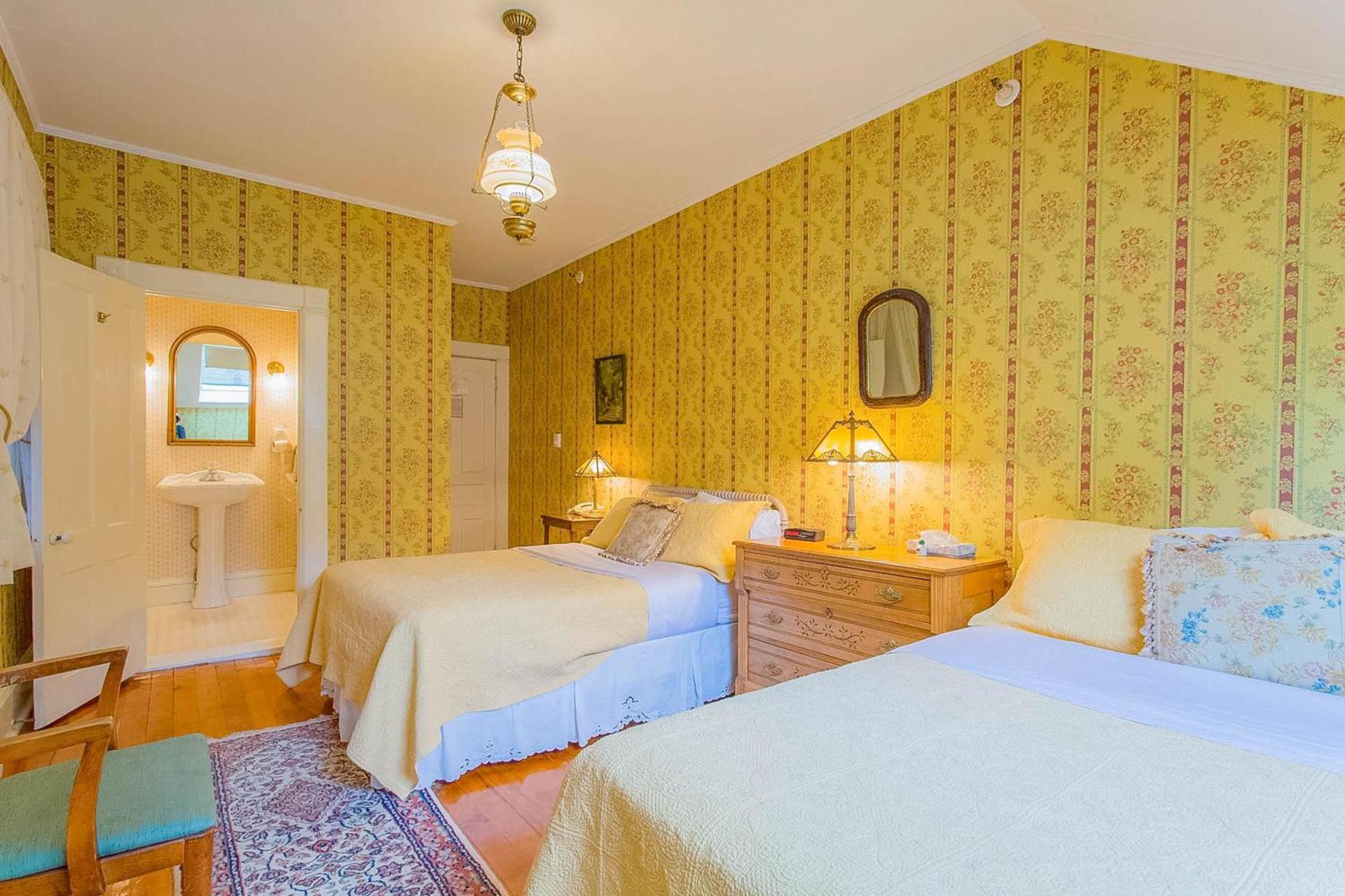 Apple Tree Inn photo 84