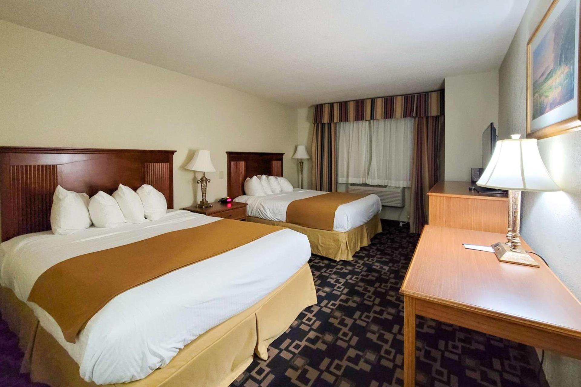 Comfort Inn & Suites Shakopee Downtown Area photo 5