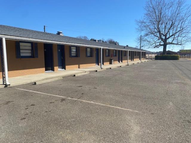 Andy Griffith Parkway Inn photo 2