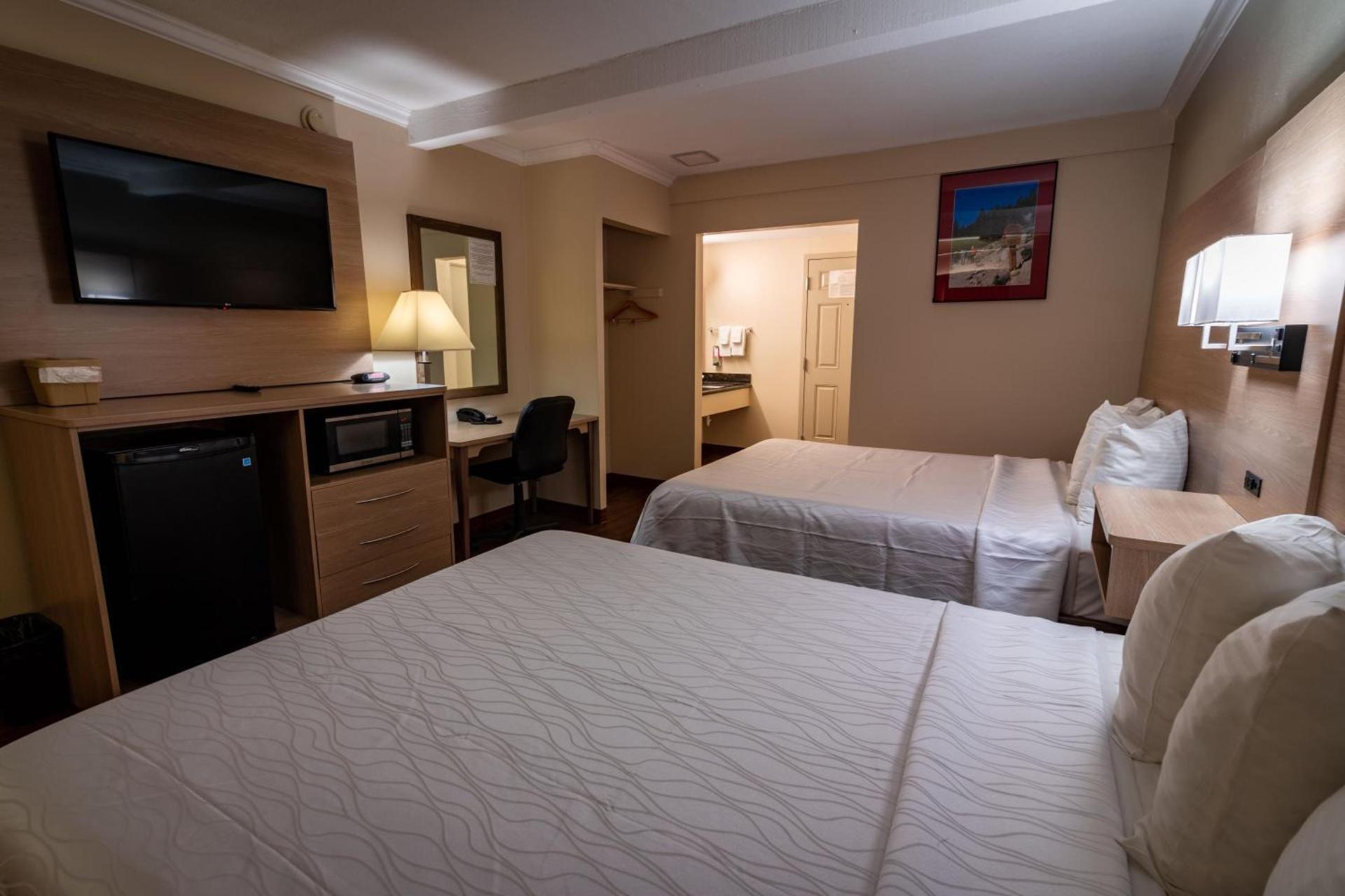 Quality Inn Bishop near Mammoth photo 27