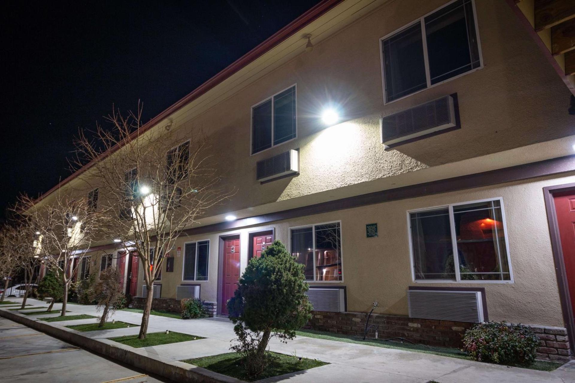 Quality Inn Bishop near Mammoth photo 20